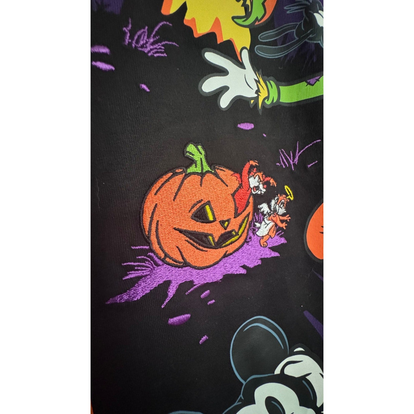 NEW DCL 2024 Halloween High Seas Mickey & Friends Embroidered T-Shirt (Large)
