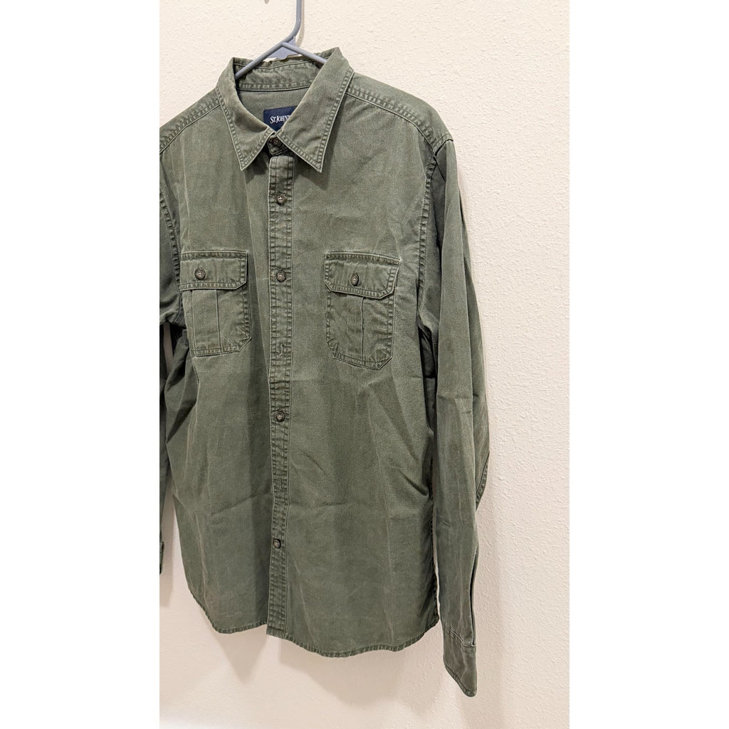 St. John’s Bay Men’s Green Long Sleeve Button-Down - Size Medium - Preowned