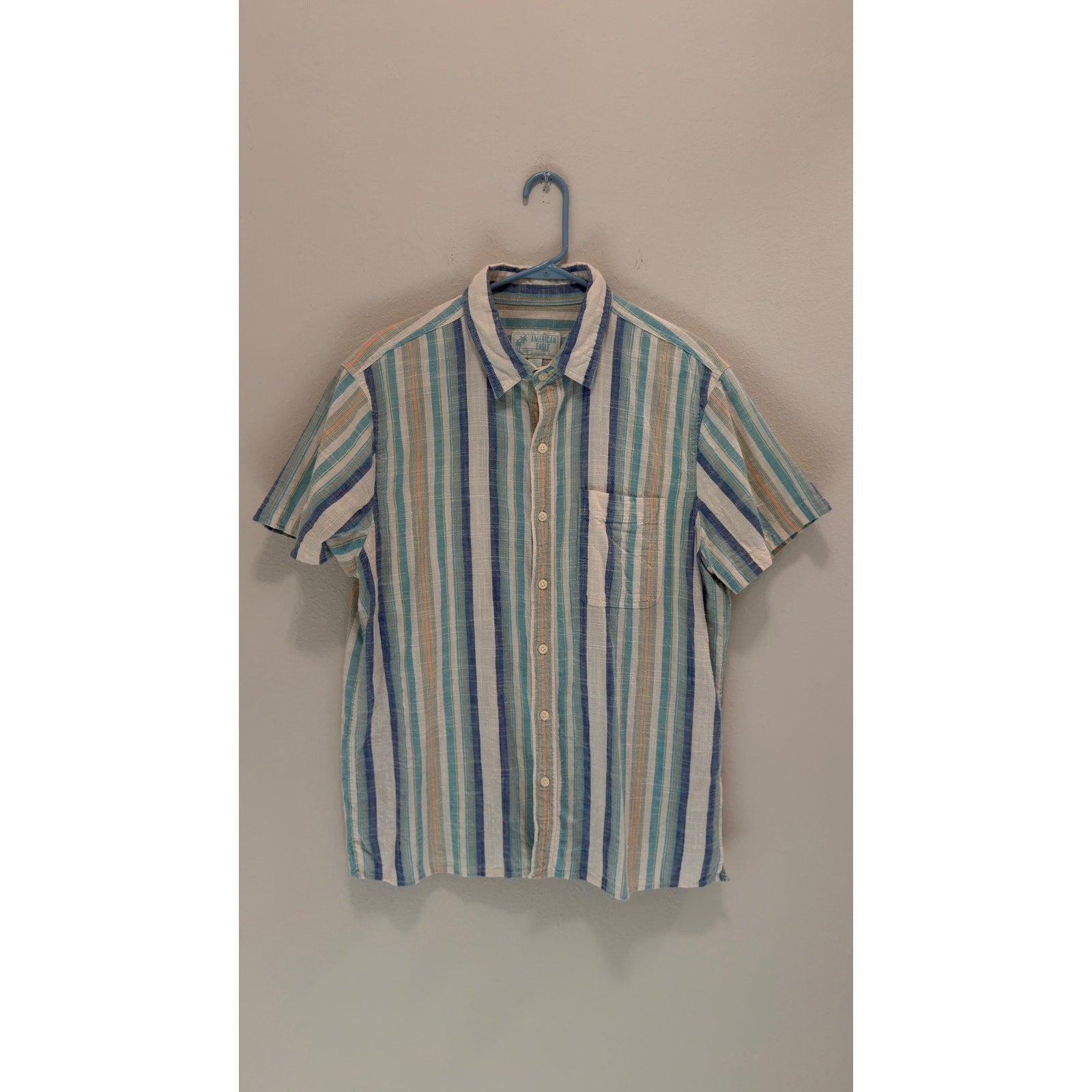 American Eagle Men's Striped Button Down – Large – Preowned