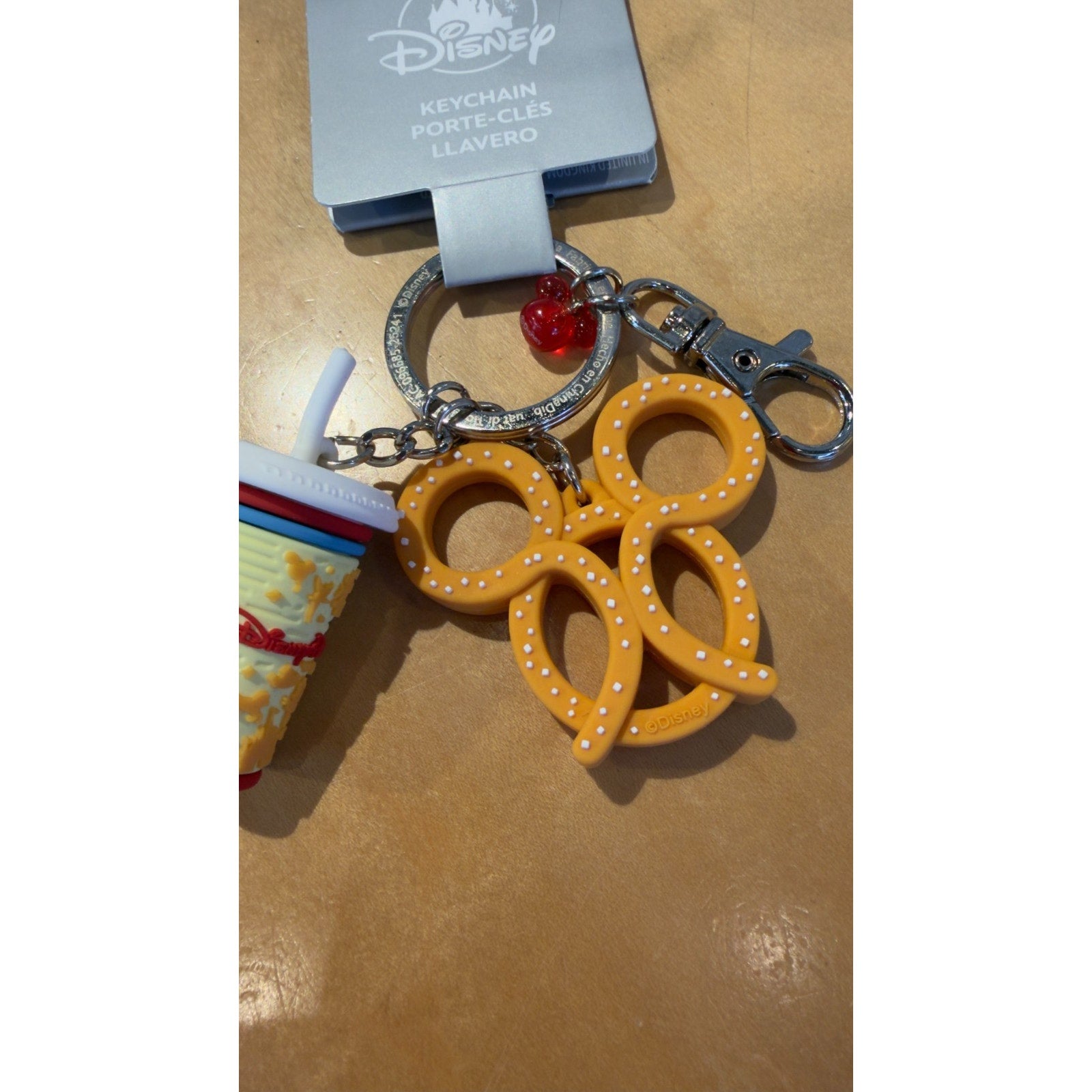 Disney Parks Mickey Pretzel & Soda Drink Bag Tag / Keychain Clip - NWT