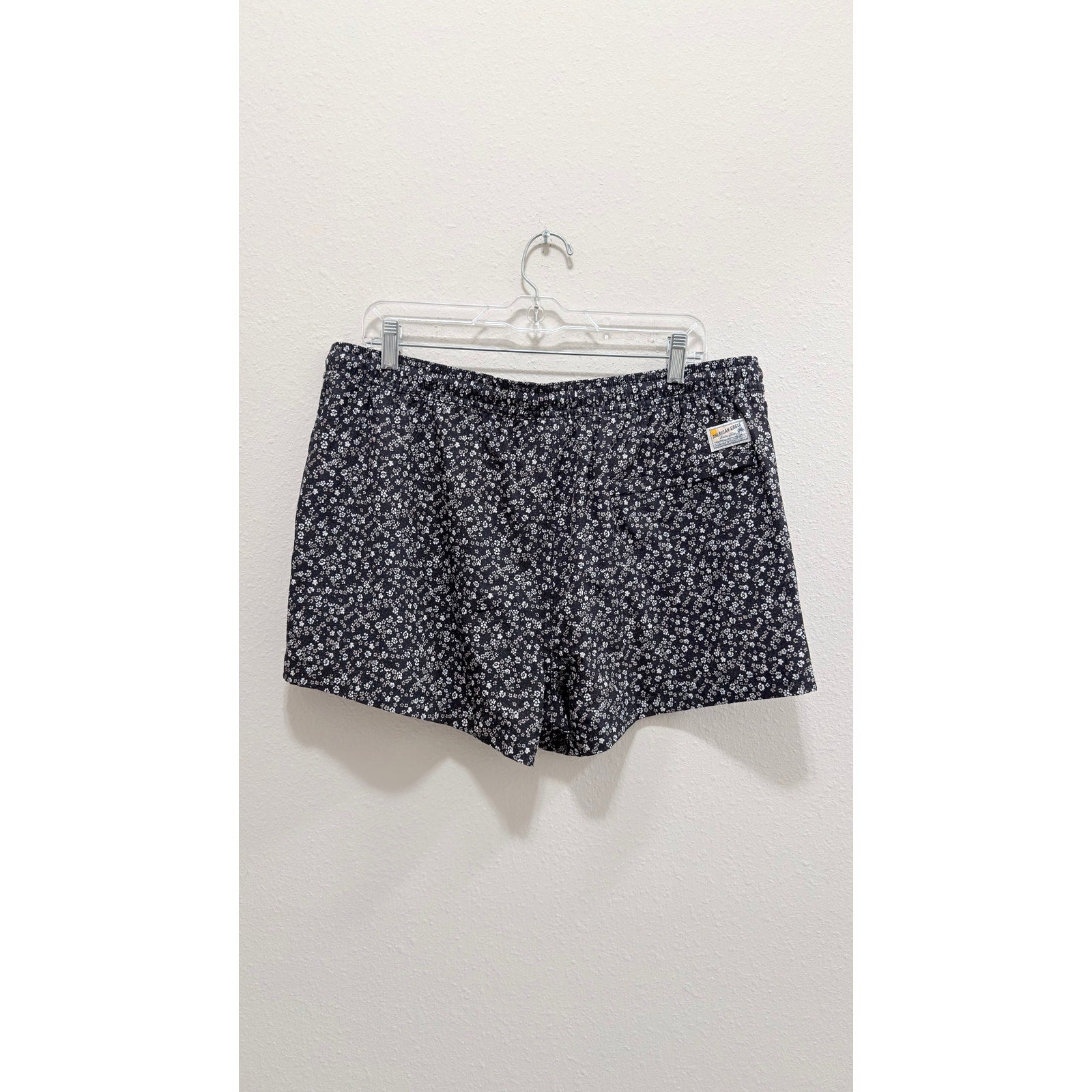American Eagle Swim Shop Men's Floral Swim Trunks – Large NWOT