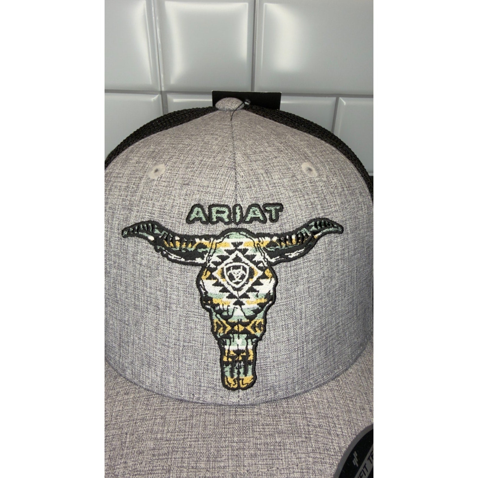 Ariat Men’s Aztec Longhorn Mesh Snapback Trucker Cap NWT