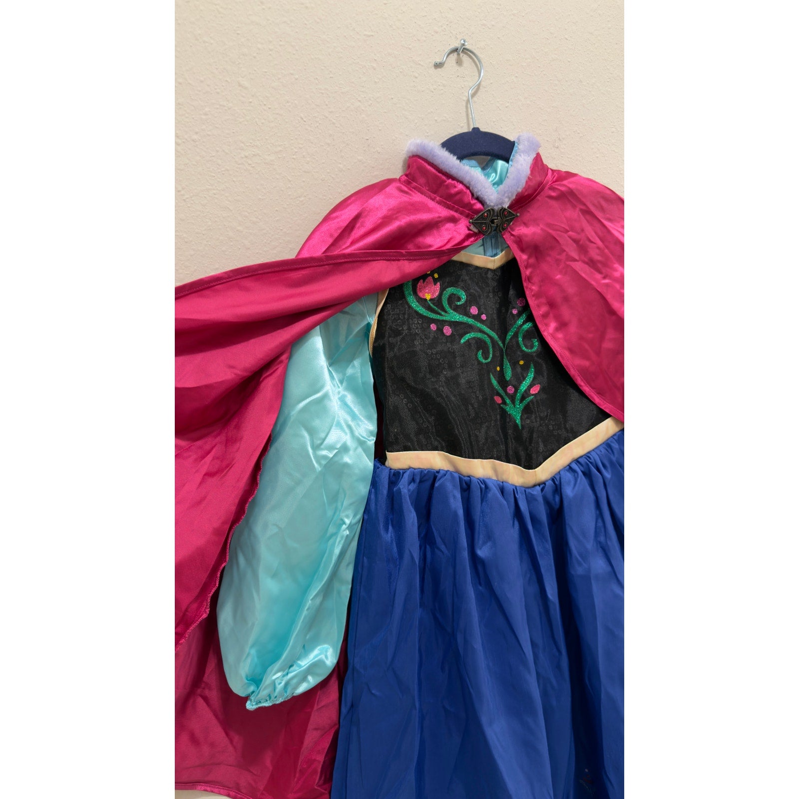 Disney Parks Princess Anna Frozen Costume Dress and Cape NWT Size 7/8