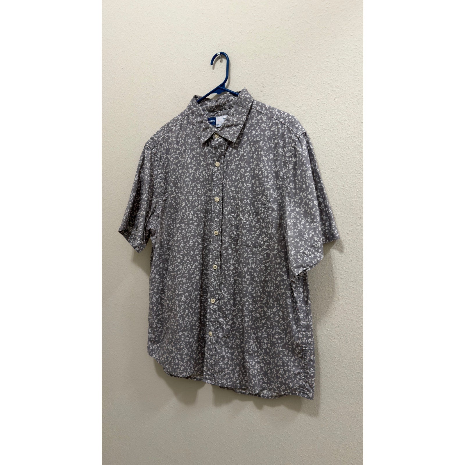 Old Navy Men's Everyday Short-Sleeve Cotton Button-Down Grey Floral Large