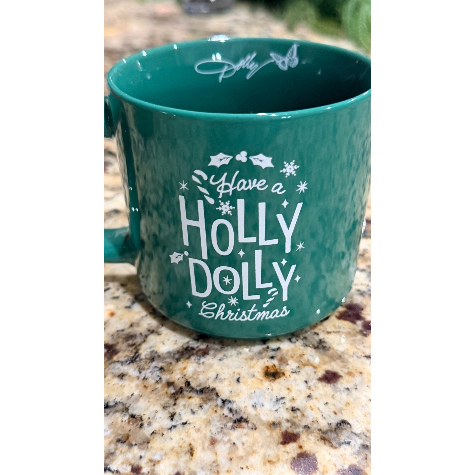 NWT Dolly Parton "Holly Dolly" 16 oz Holiday Mug — Green
