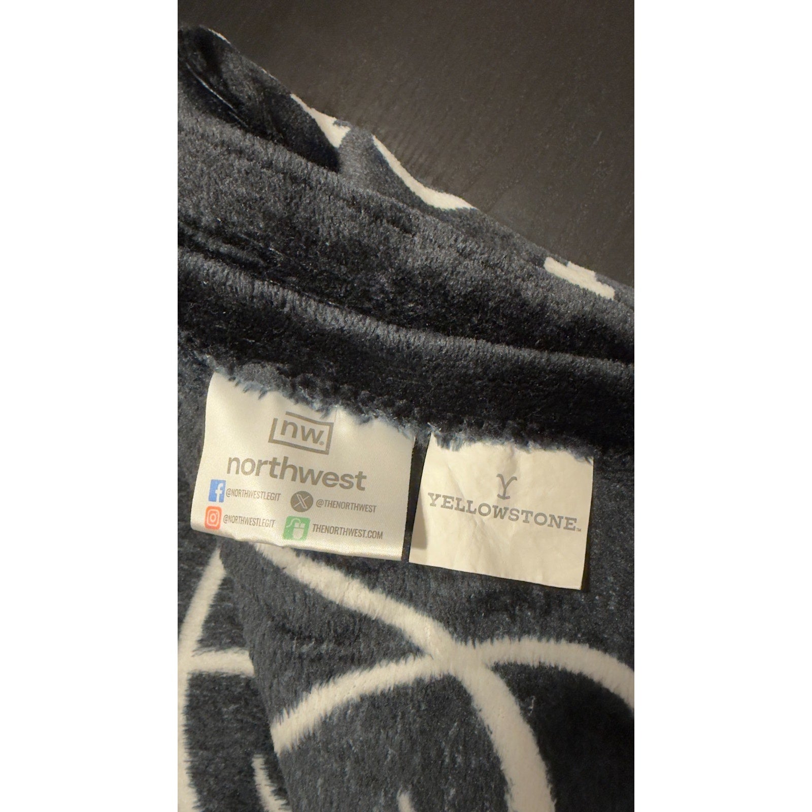 Yellowstone "Whiskey Label" Silk Touch Throw Blanket 46x60