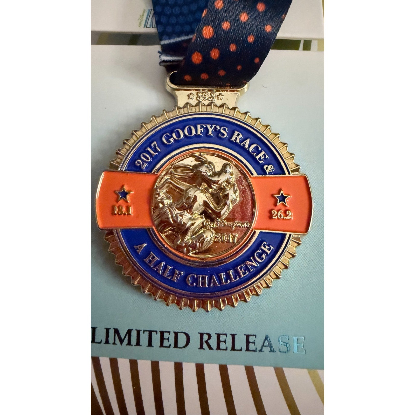 Disney Parks 2017 runDisney Marathon Weekend GOOFY CHALLENGE 39.3 Medal Pin NEW