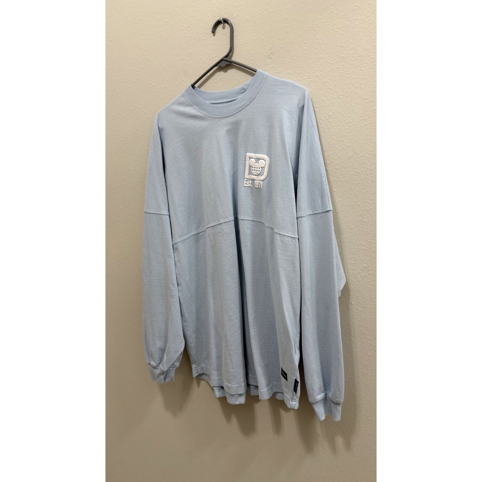 Walt Disney World Magic Kingdom Park Icons Spirit Jersey Light Blue Large NWT