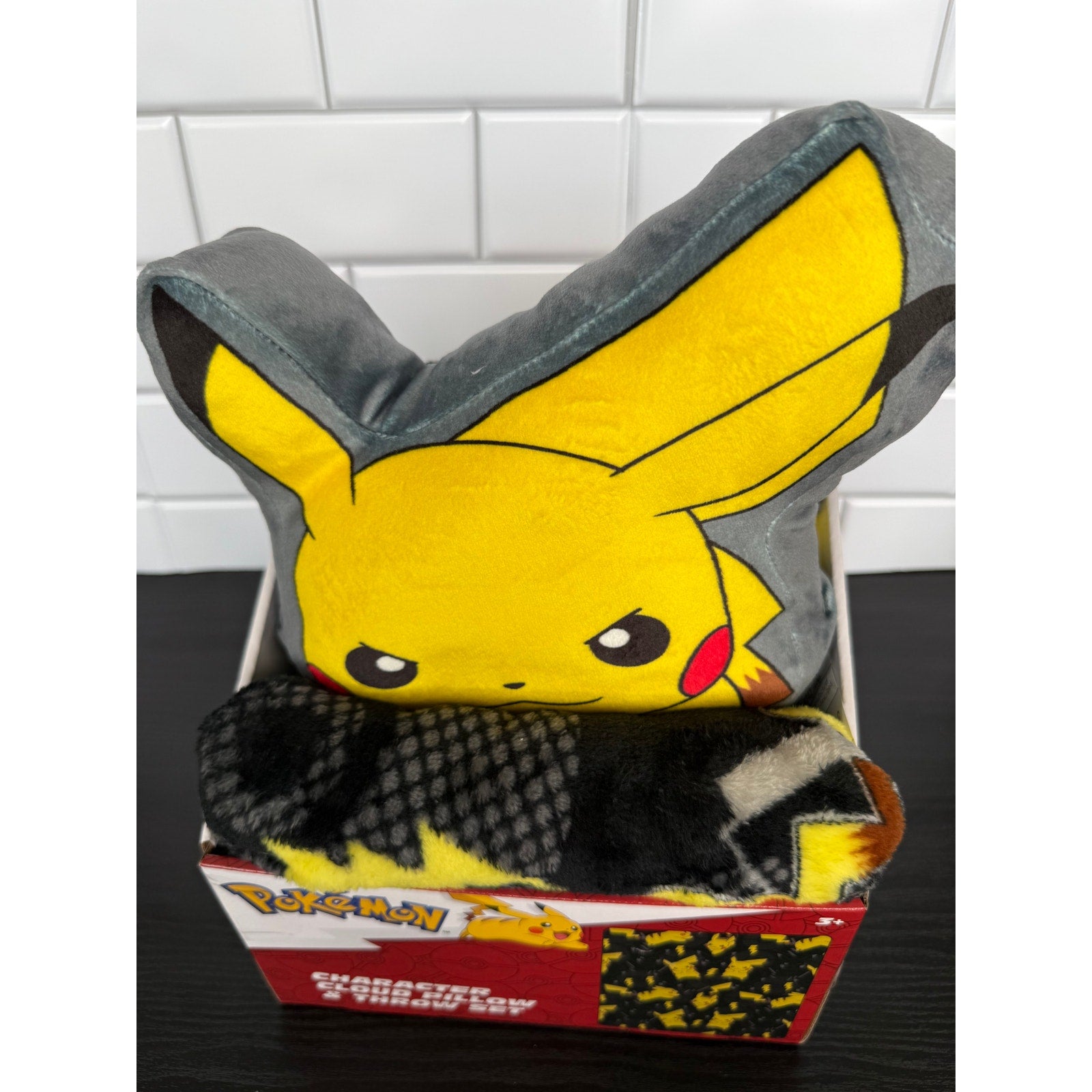 Pokémon Pikachu Silk Touch Throw & Character Hugger Set – NWT