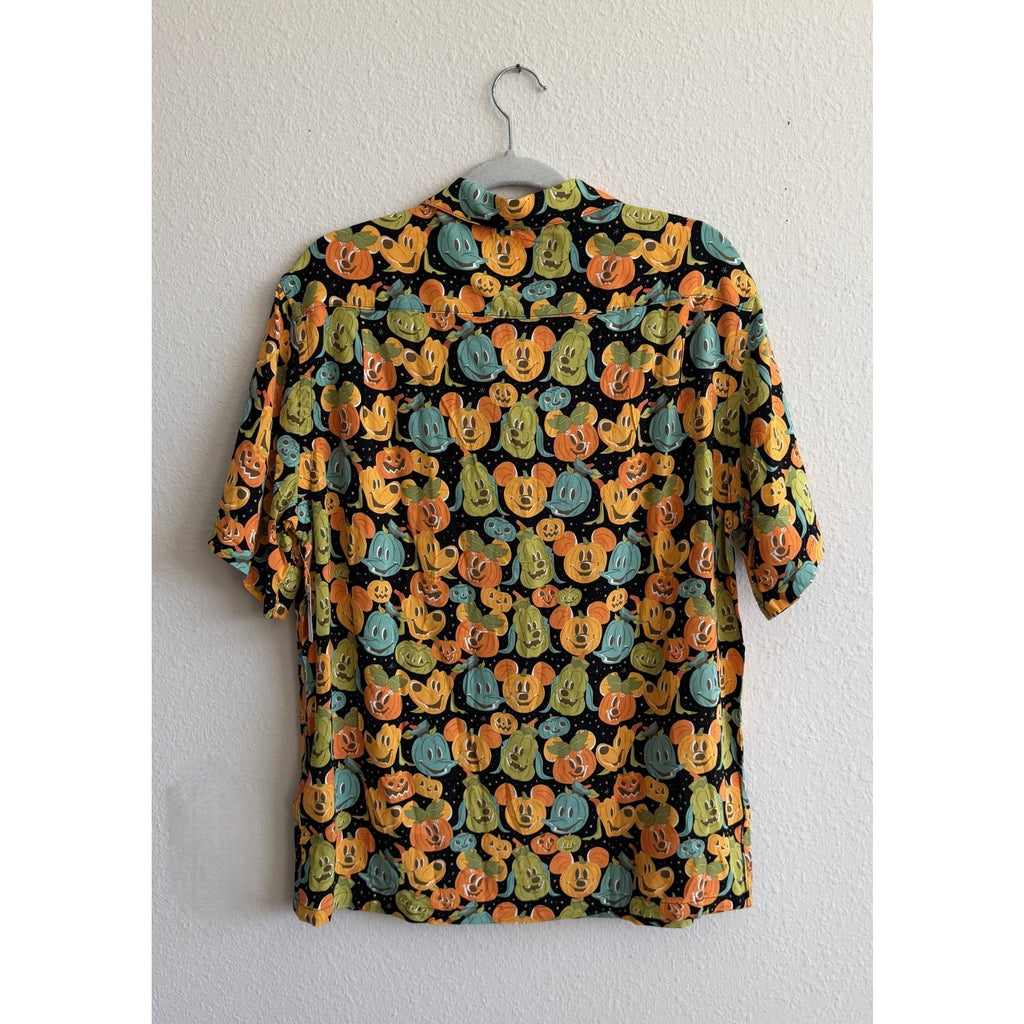 NEW Disney Parks Mickey and Friends Halloween Pumpkins Button-Down Men's Medium