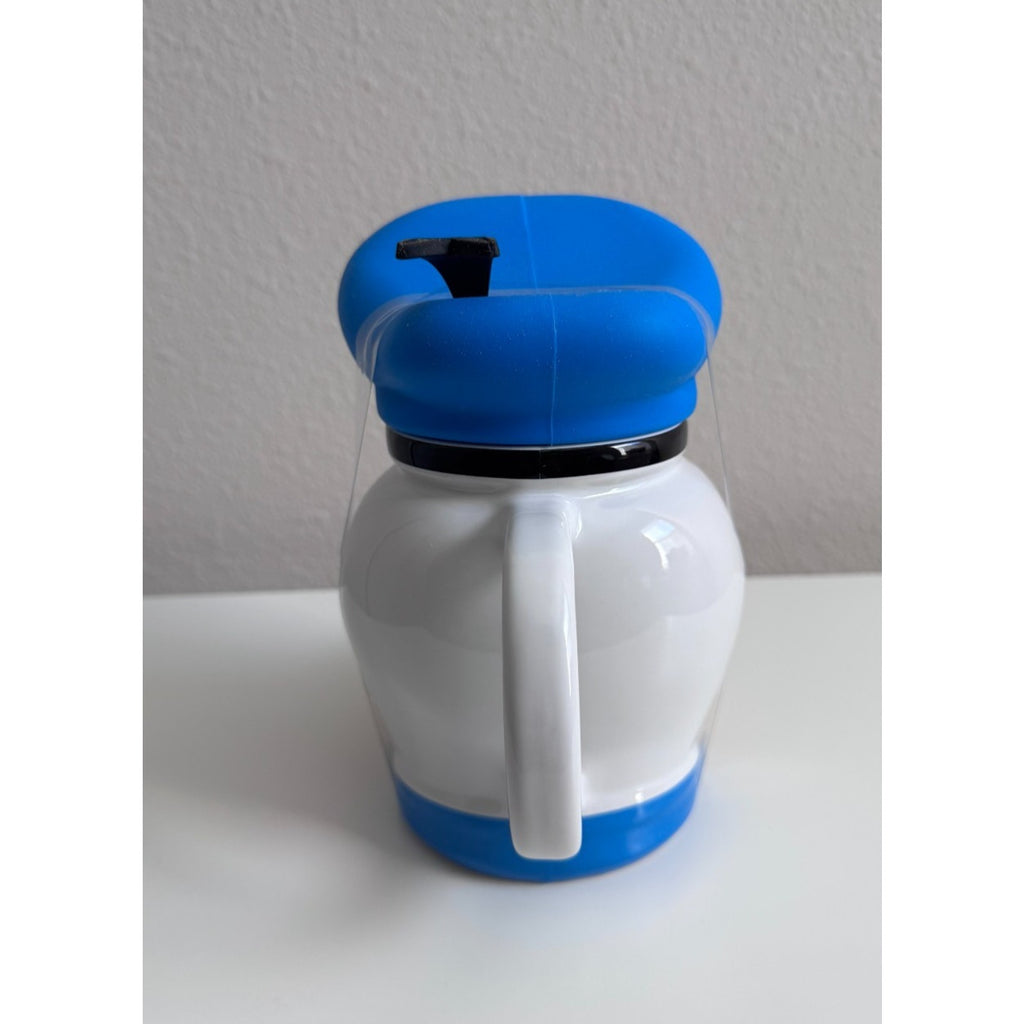 Donald Duck 90th Anniversary 22oz Coffee Mug with Silicone Hat Topper NEW
