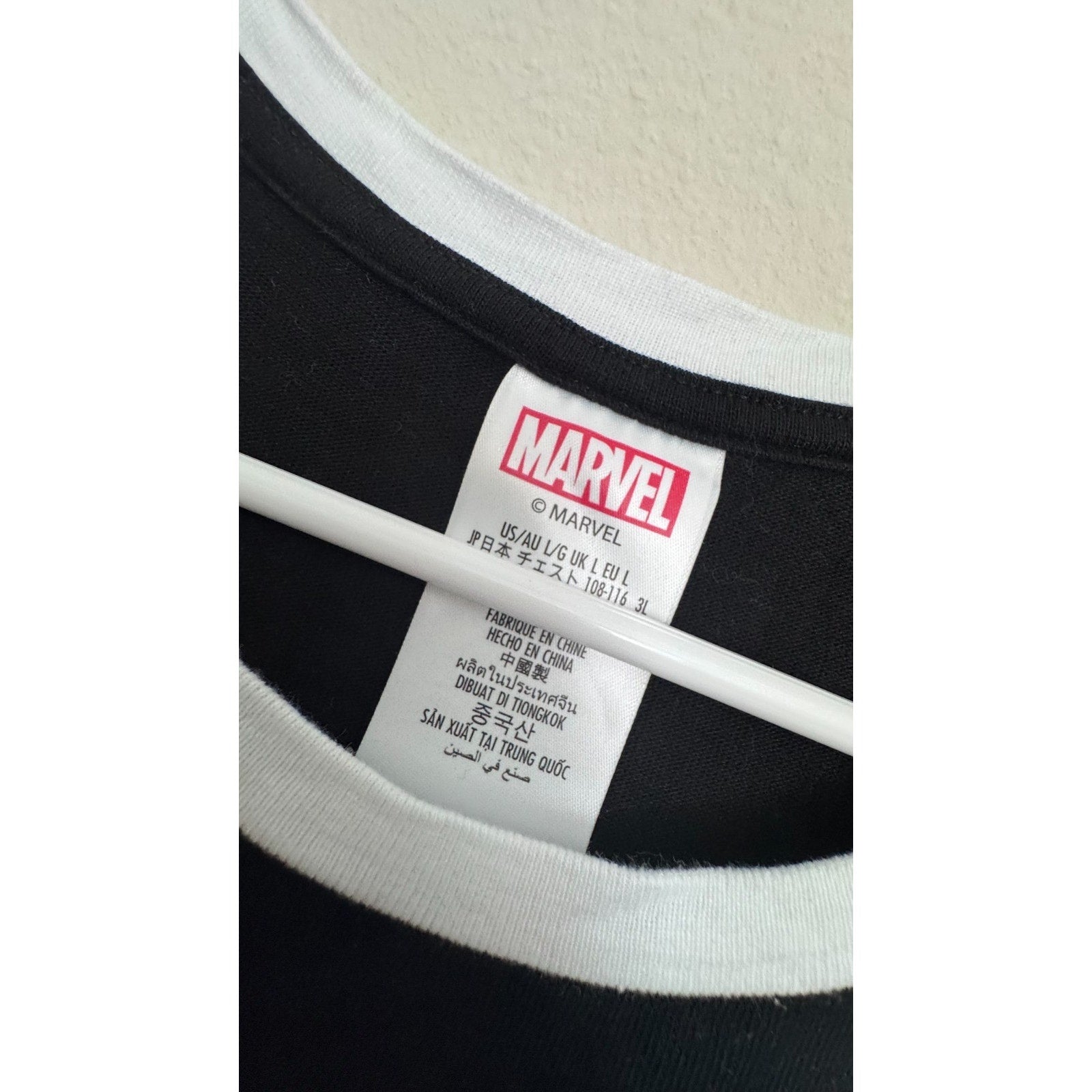 Disney Parks Marvel Logo Shirt Black And Red Adult Large Pocket T Shirt NWT