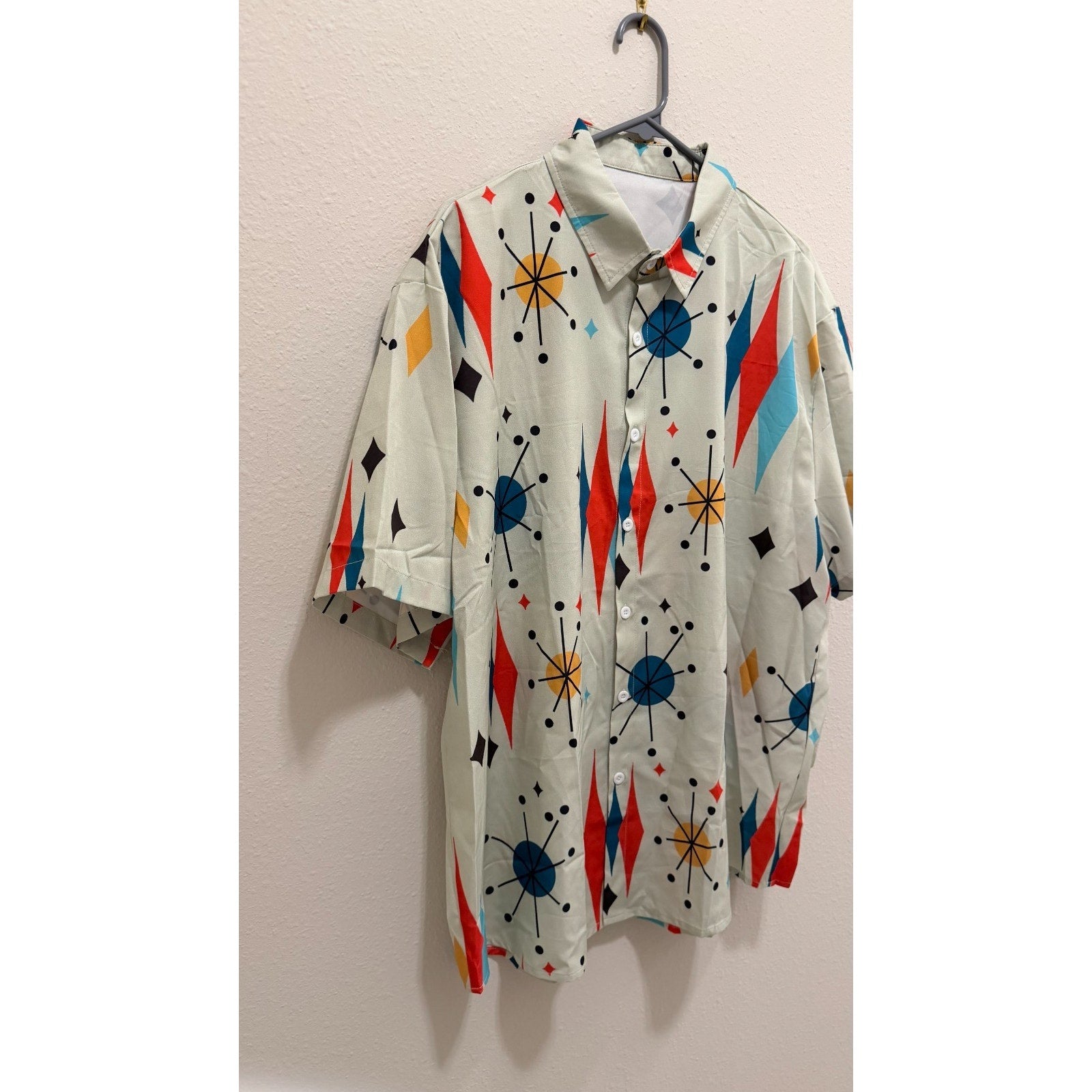 Men’s Modern Geometric Short Sleeve Button Up - Unique Digital Print - Preowned