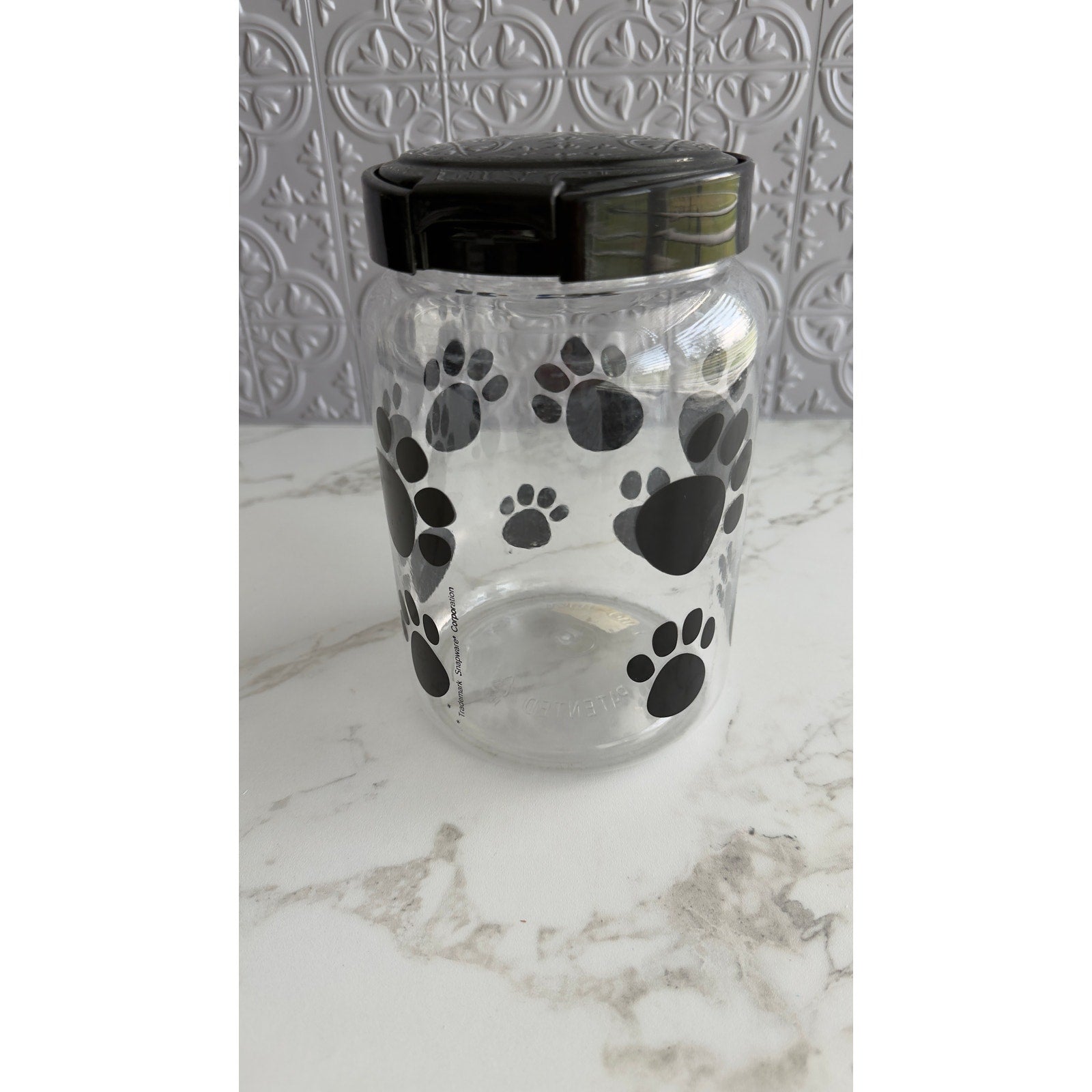 Snapware Paw Print Pet Treat Canister Jar 64oz Plastic Airtight Flip Top Lid