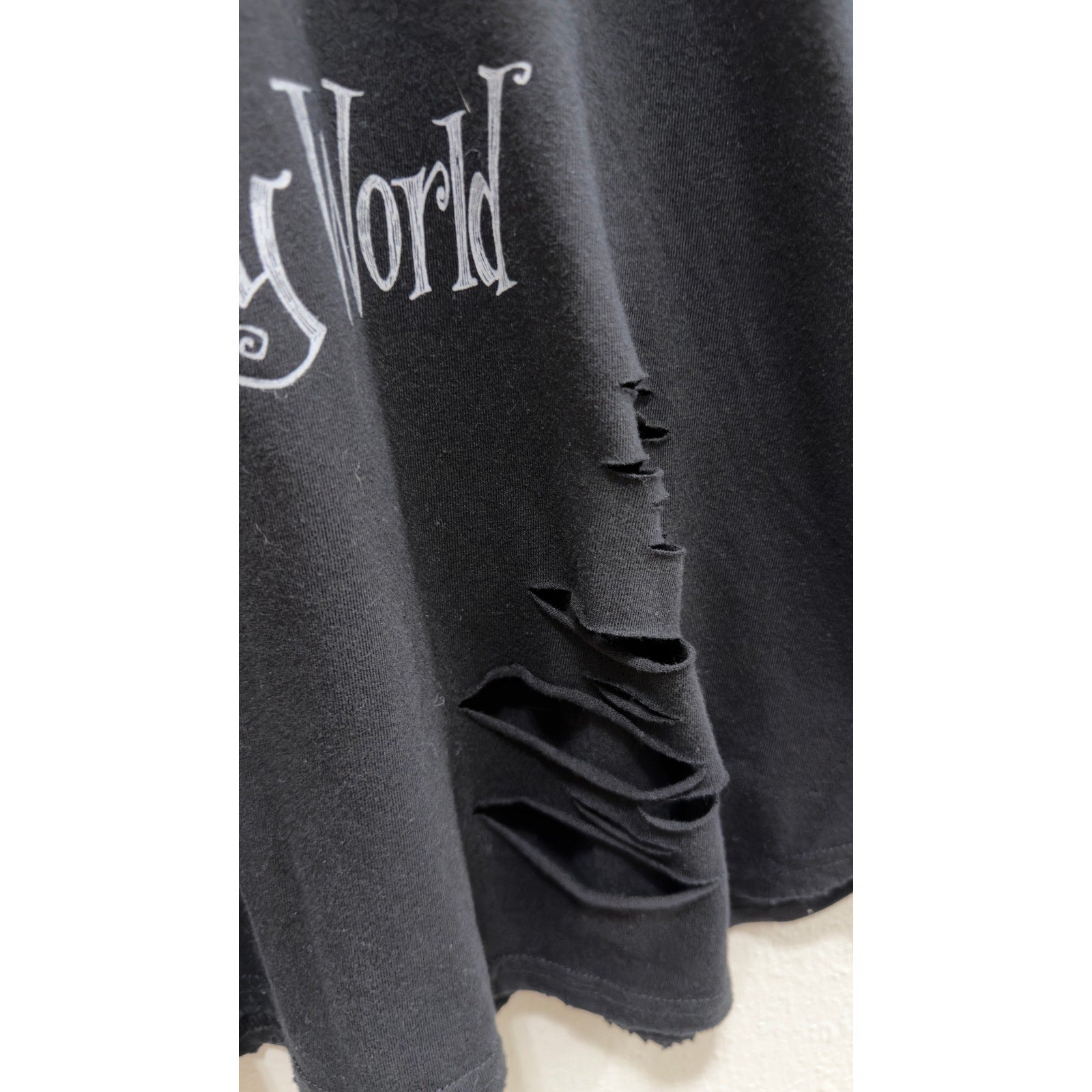 Disney Our Universe Nightmare Before Christmas Distressed T-Shirt XL NWT