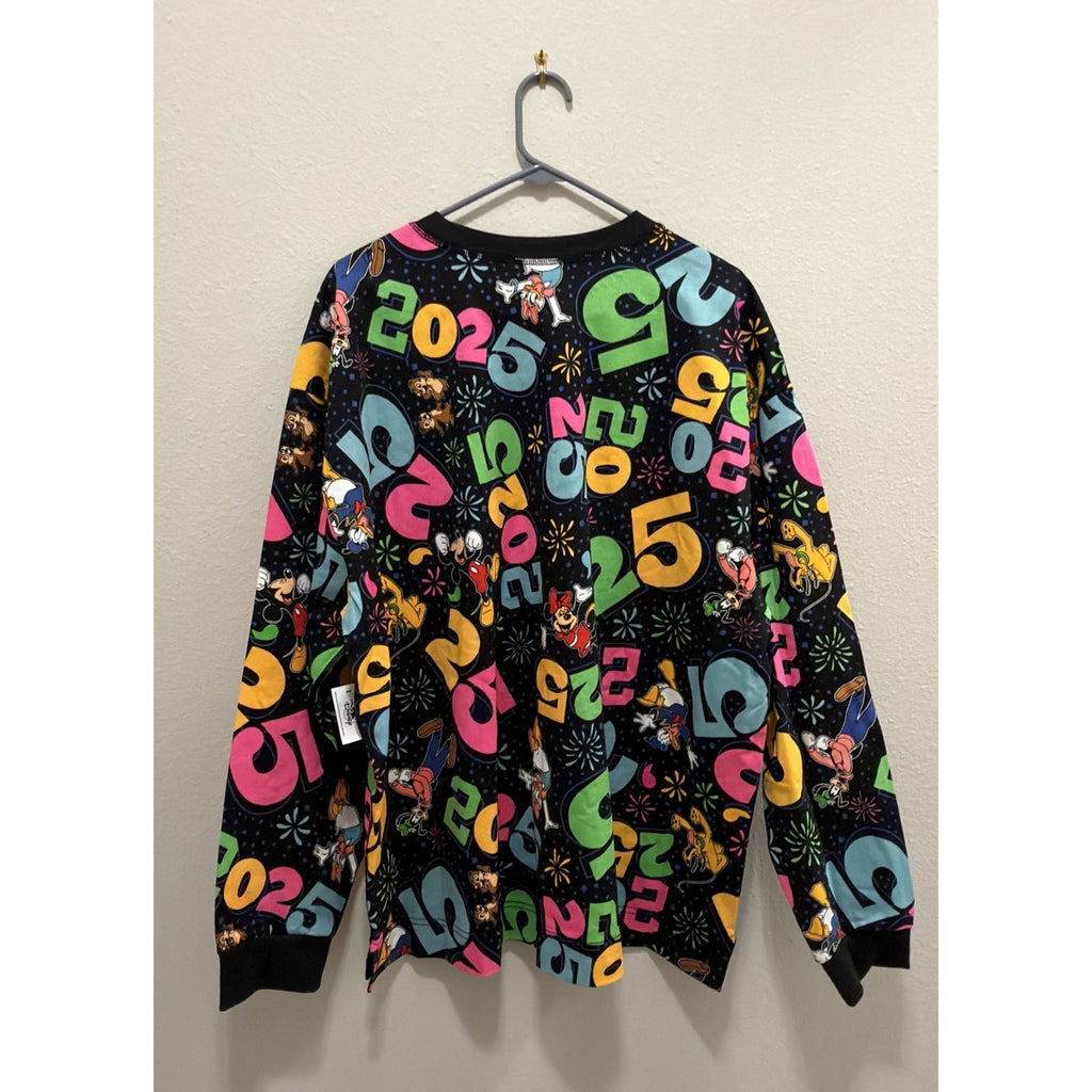 Walt Disney World 2025 Mickey & Friends Crewneck Sweatshirt Large NWT