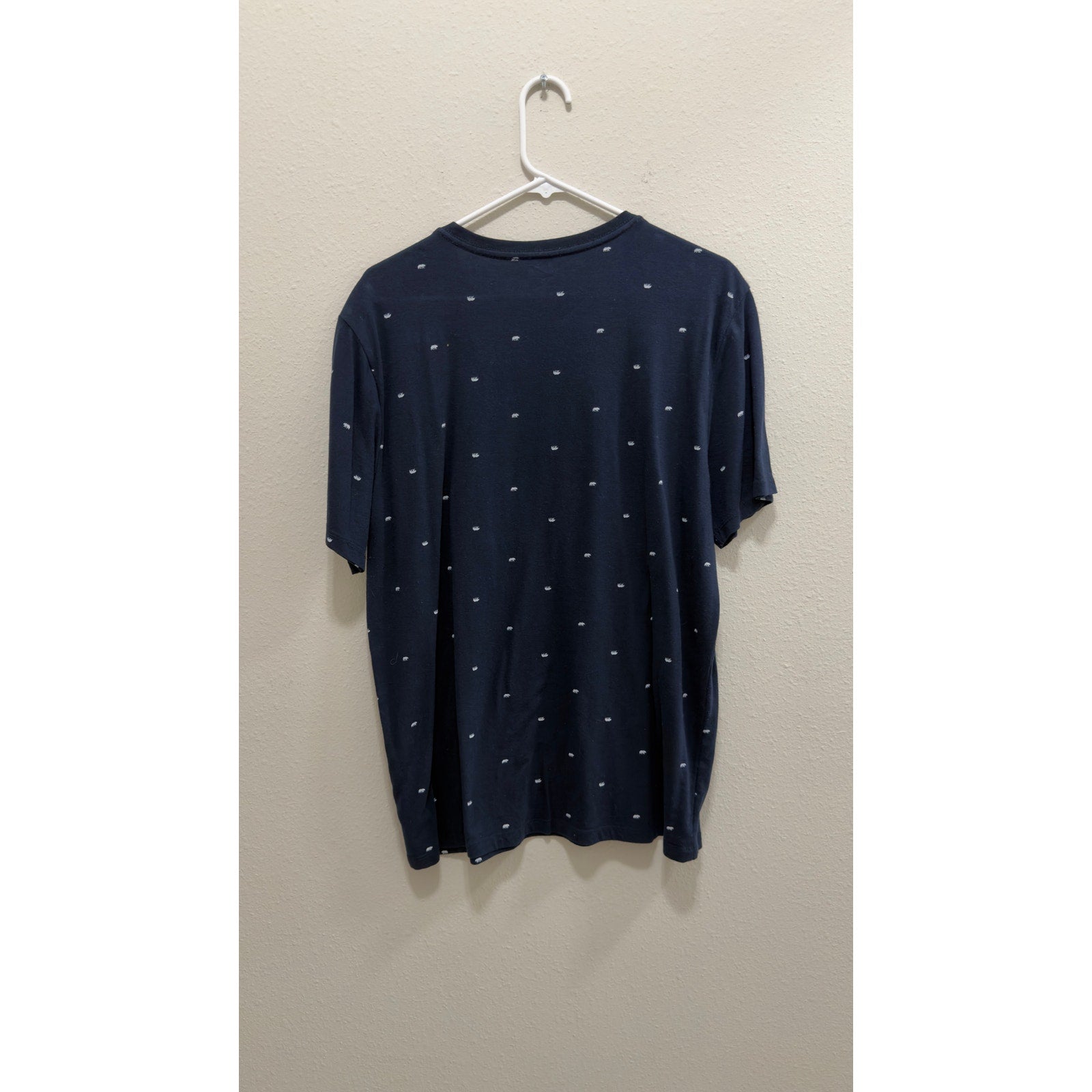 Old Navy Men's Navy Blue Grizzly Bear Mini Print Soft Washed T-Shirt Size Large