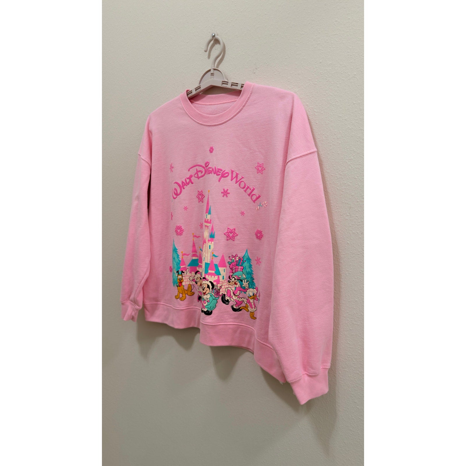 Disney Parks WDW Christmas Castle Crewneck Pullover – Large (READ)