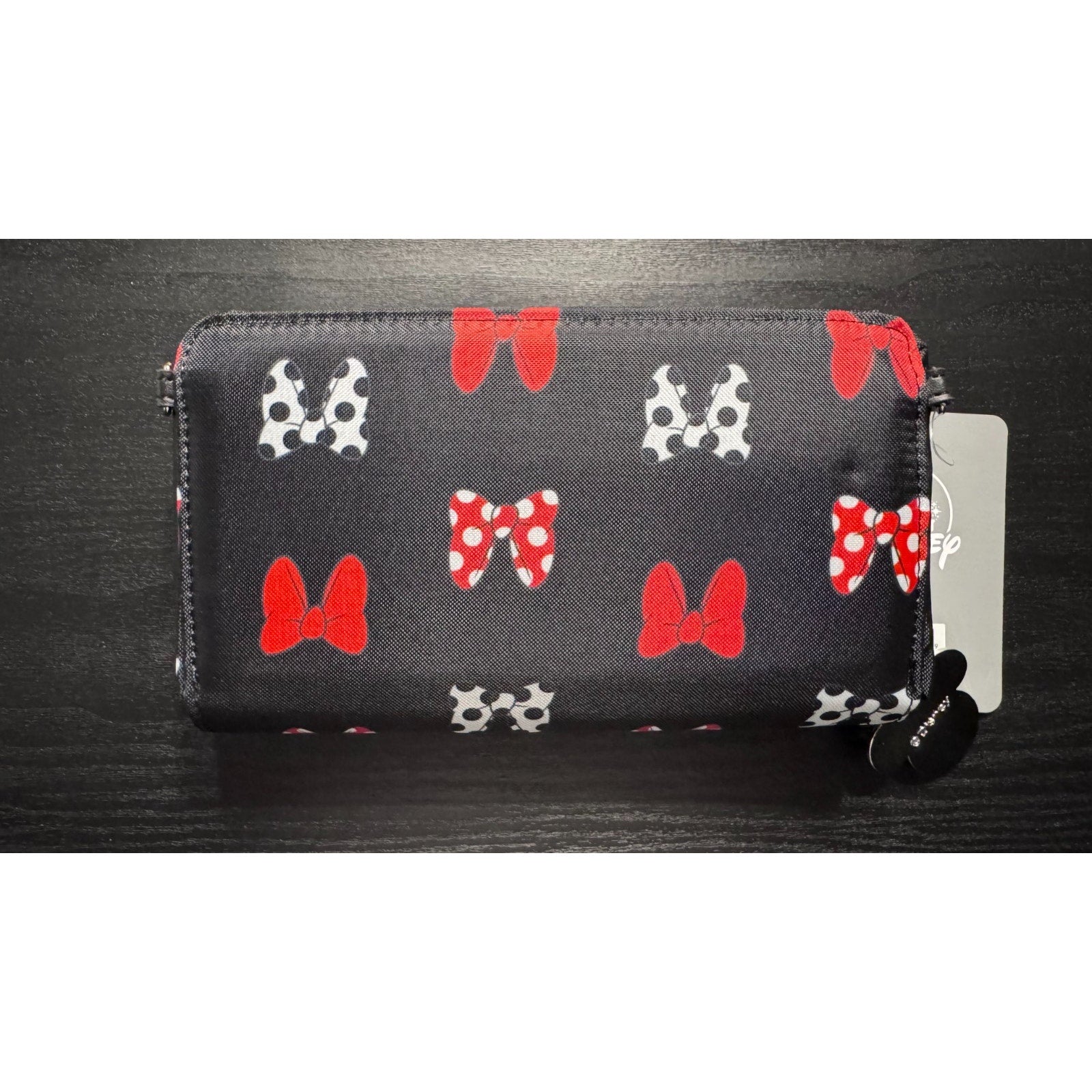 Disney Parks Minnie Mouse Bow Wristlet Wallet New with Tag
