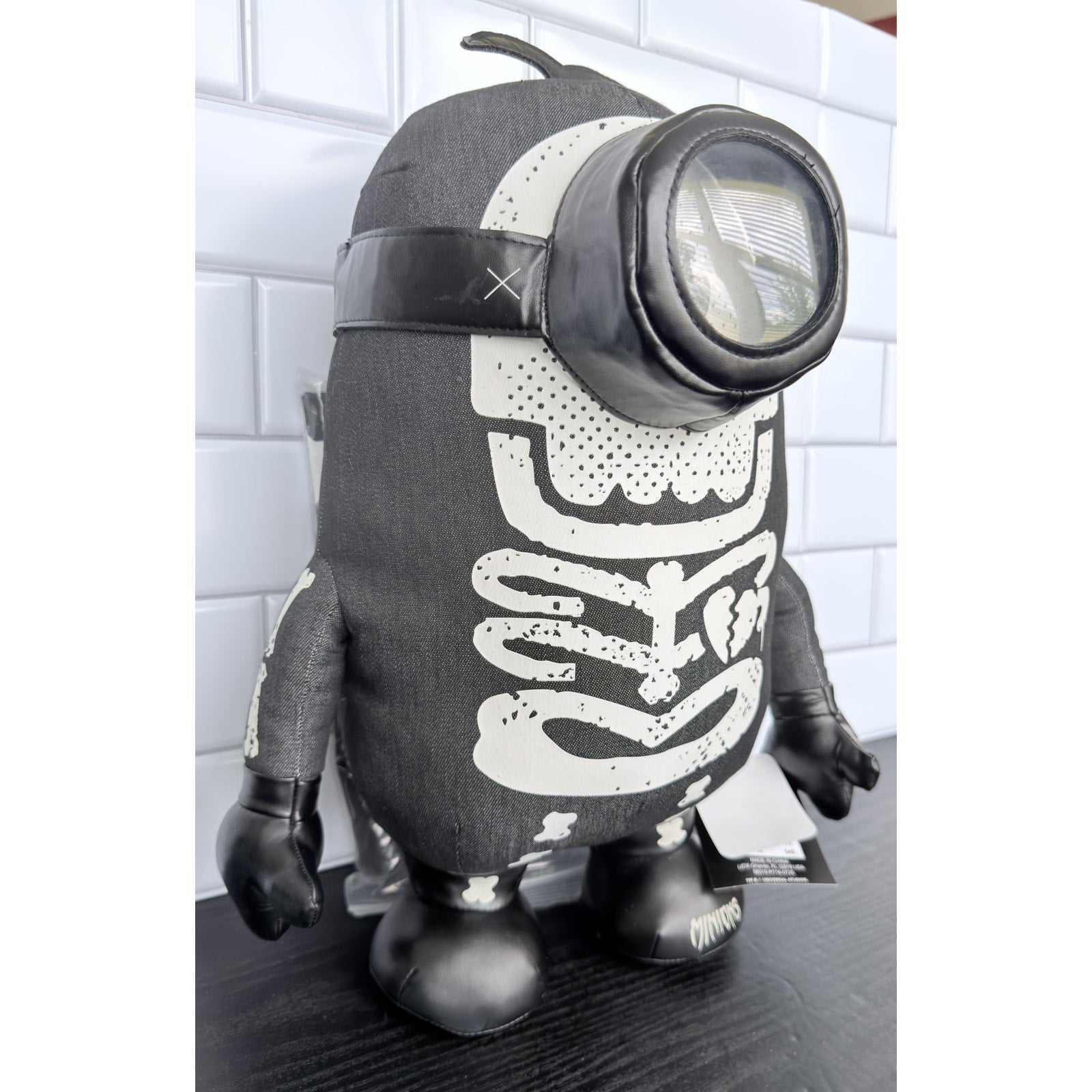 Universal Studios Skeleton Minion Plush & Drawstring Bag – UNIVRS