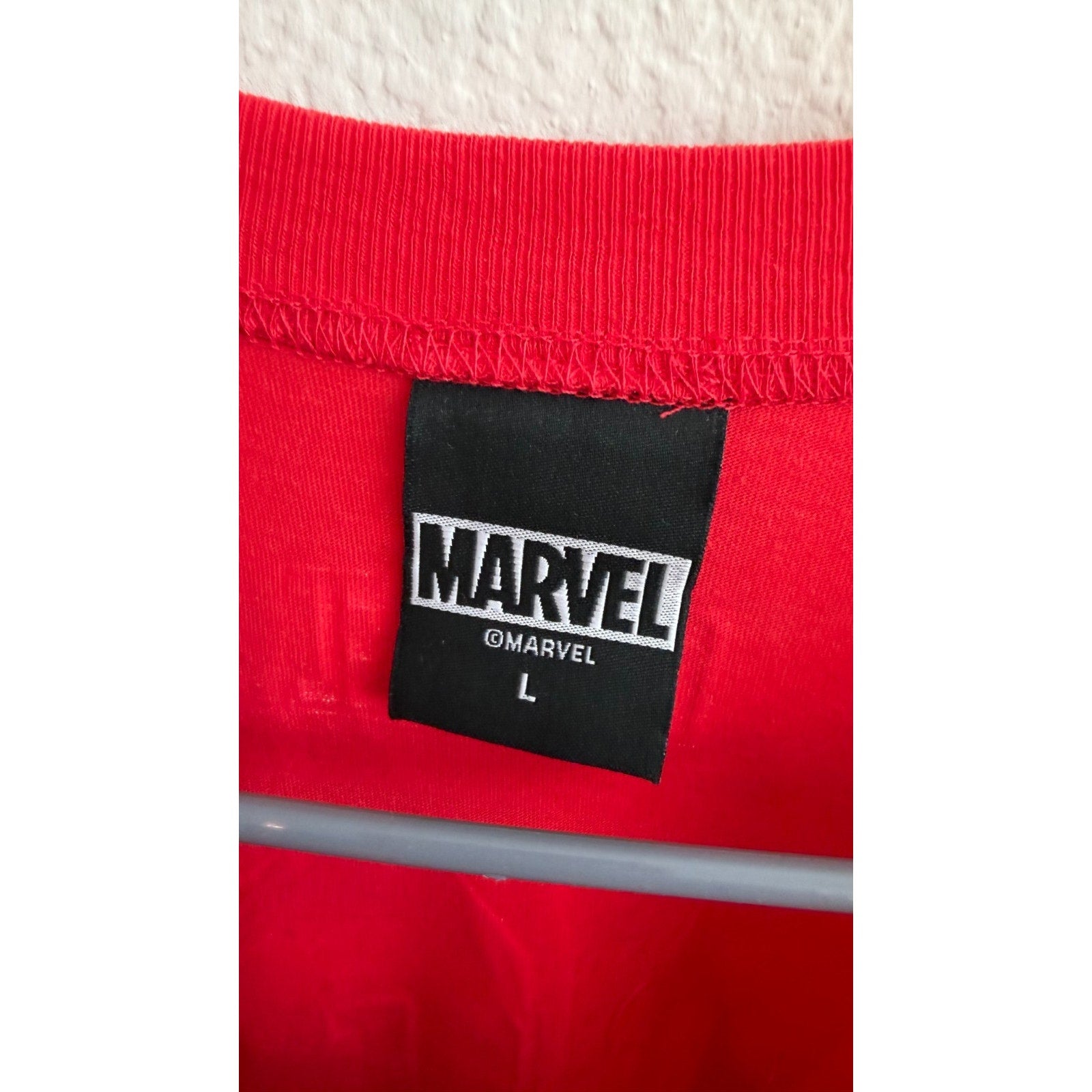 Universal Studios Iron Man "Invincible" Long Sleeve Jersey - Adult Size L NWT