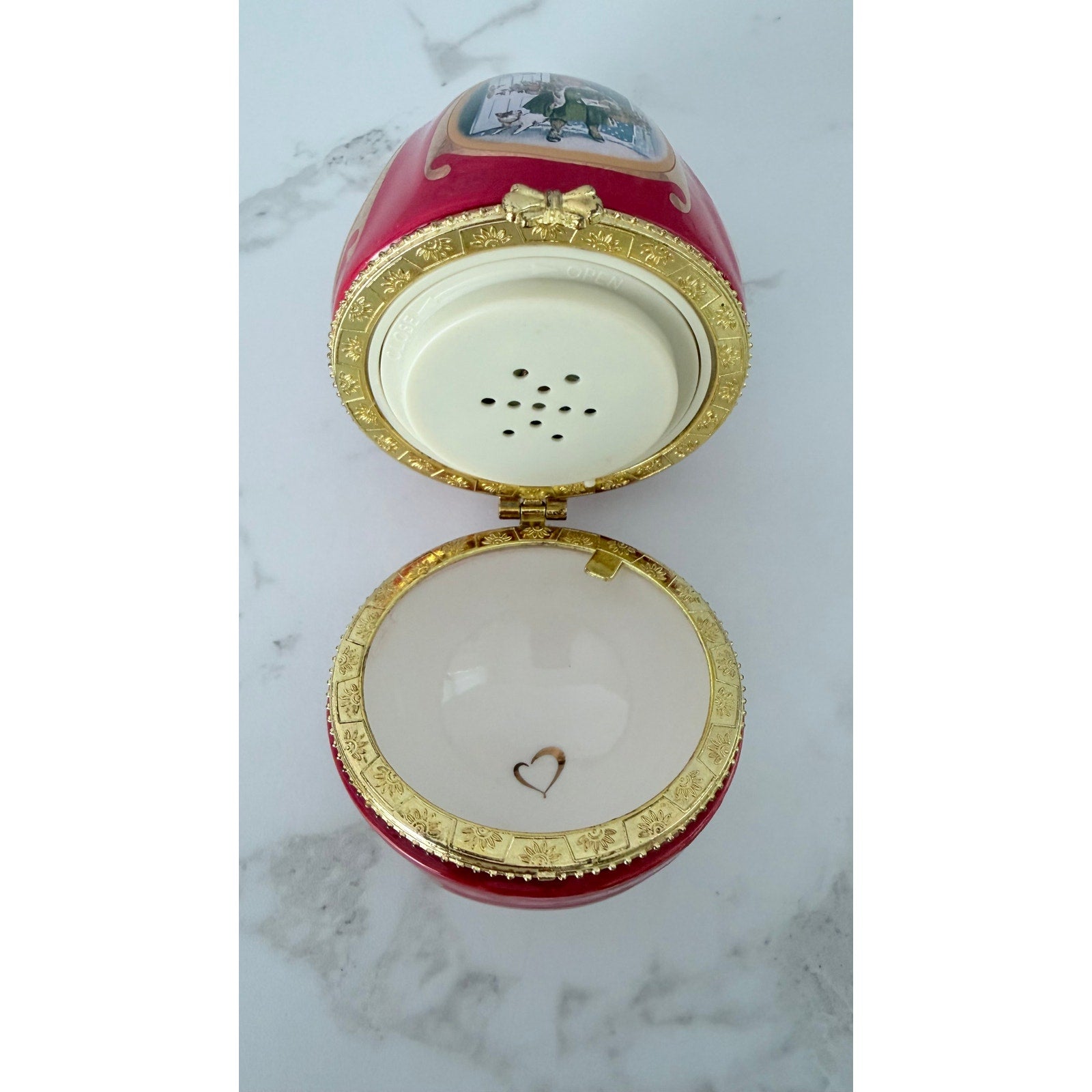 Mr. Christmas Valerie Parr Hill Musical Egg Ornament 2011 - Red