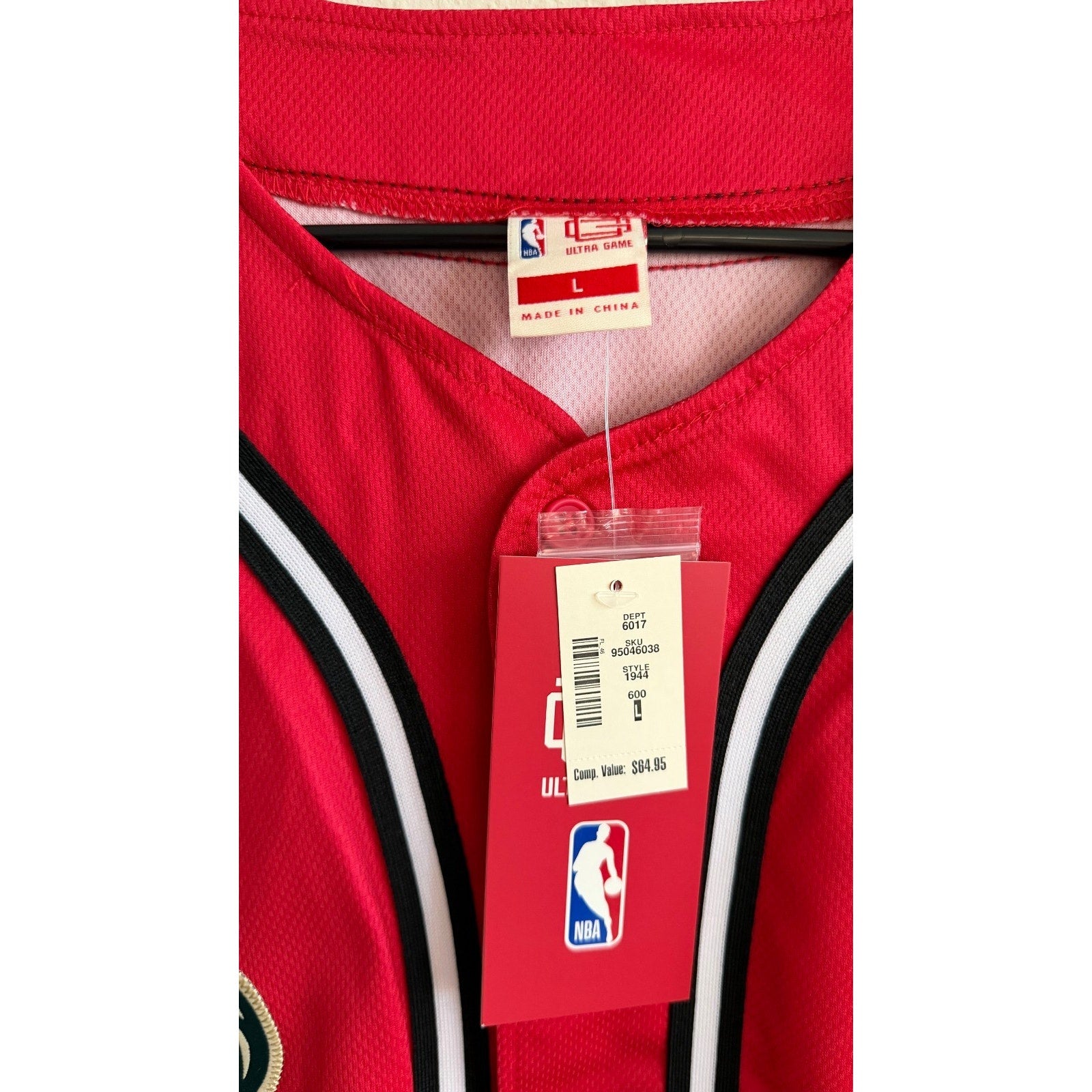 NEW Aeropostale NBA Team Logos Red Baseball Jersey Large