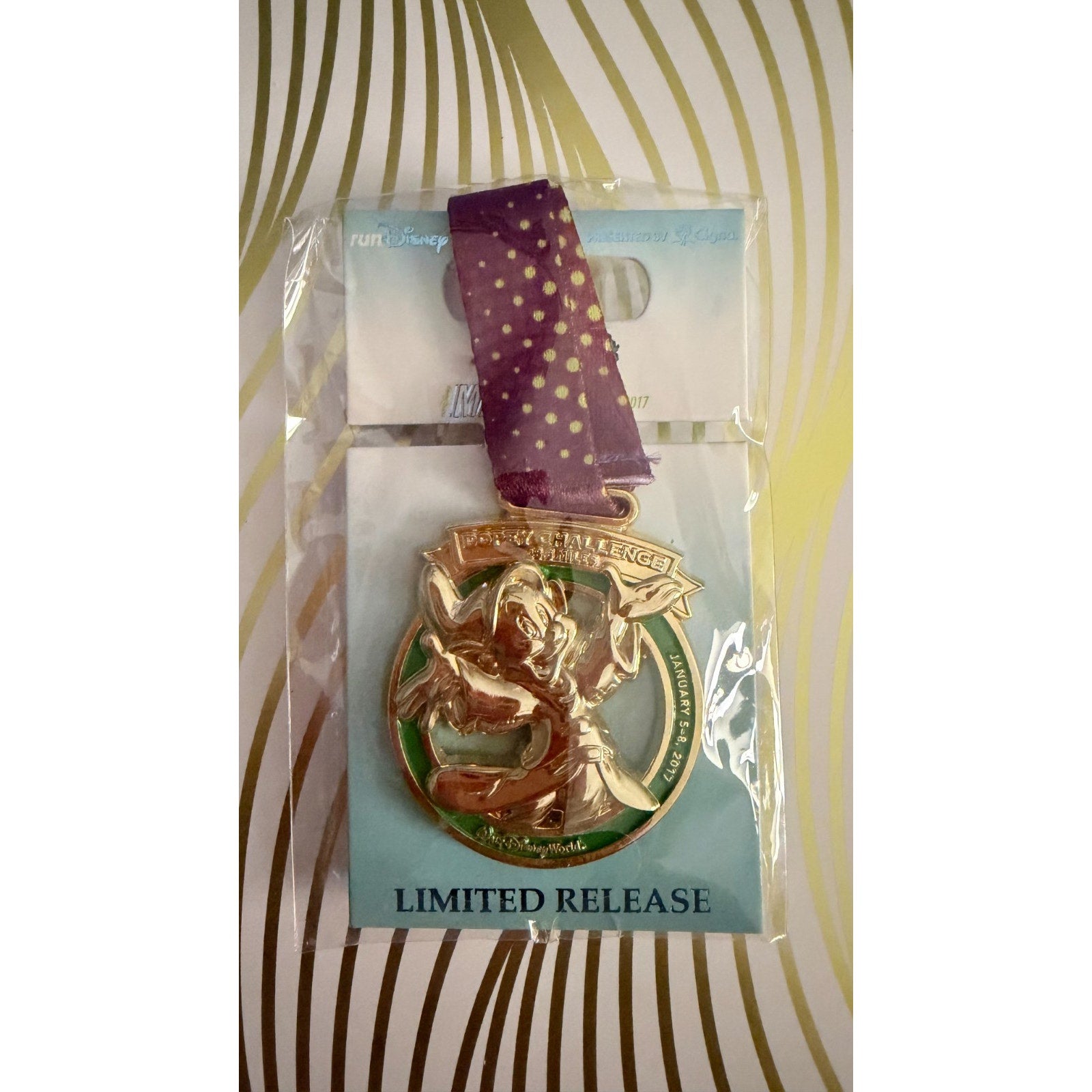 Disney Parks 2017 runDisney Marathon Weekend DOPEY CHALLENGE Medal Pin NEW
