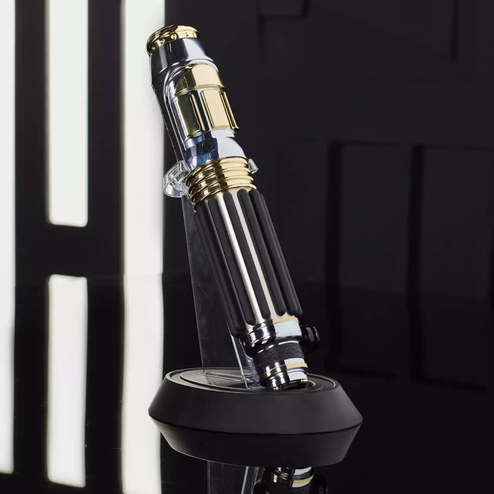 Galaxy's Edge Mace Windu Legacy Custom LIGHTSABER Collectible Set – Star Wars