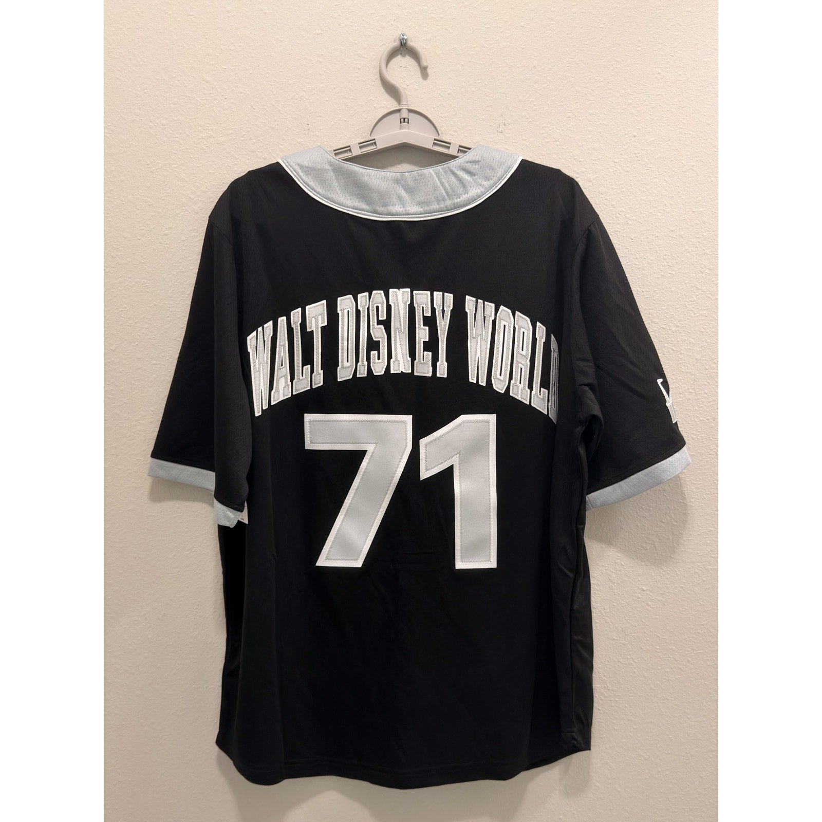 Disney Parks Walt Disney World "71" Castle Baseball Jersey Adult Large NWT