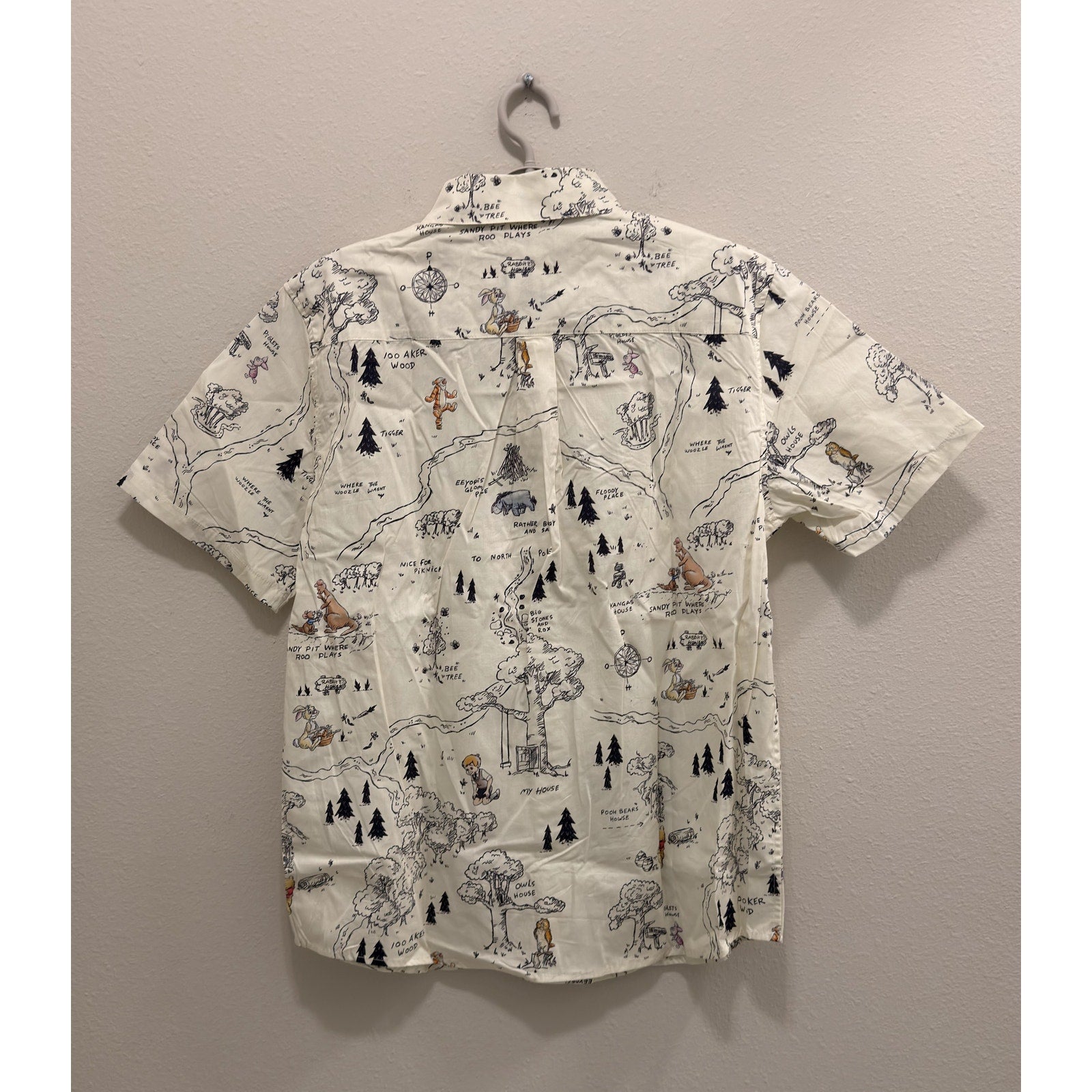 Disney Parks Winnie the Pooh Hundred Acre Wood Map Adult Camp Shirt Medium NWT