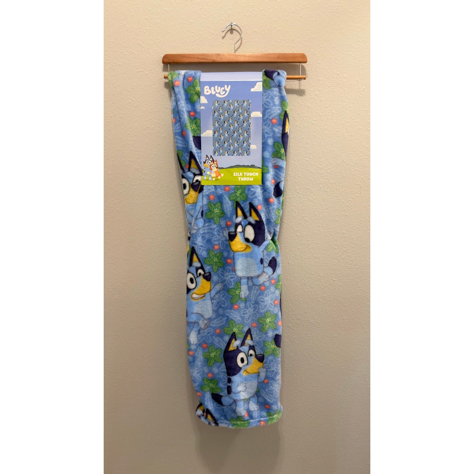 Bluey Silk Touch Throw Blanket 50x70 NWT Ultra Soft Ludo Studio
