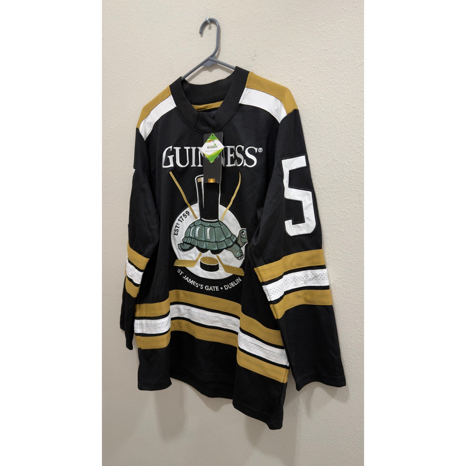 Guinness Tortoise Hockey Jersey Medium NWT St James's Gate Black