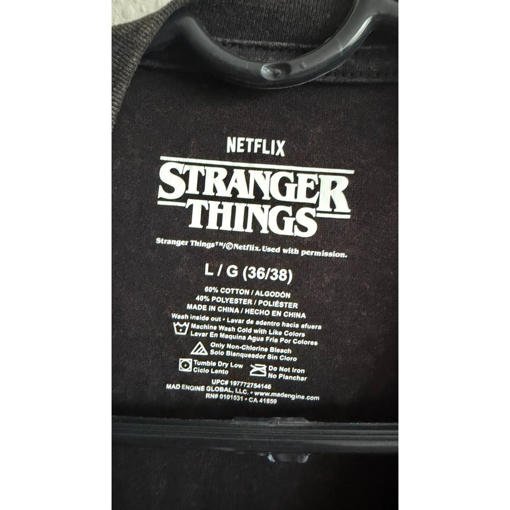 Stranger Things Hellfire Club Valentine’s Day Graphic Tee – Large