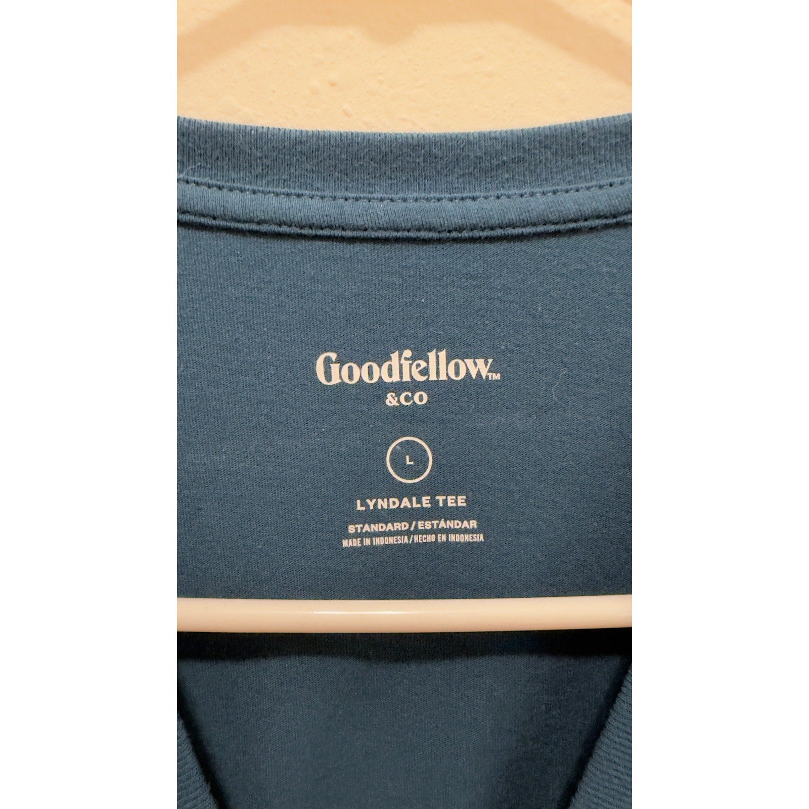 Goodfellow & Co. Men's Lyndale V-Neck T-Shirt 2-Pack Size Large Blue/Burgundy