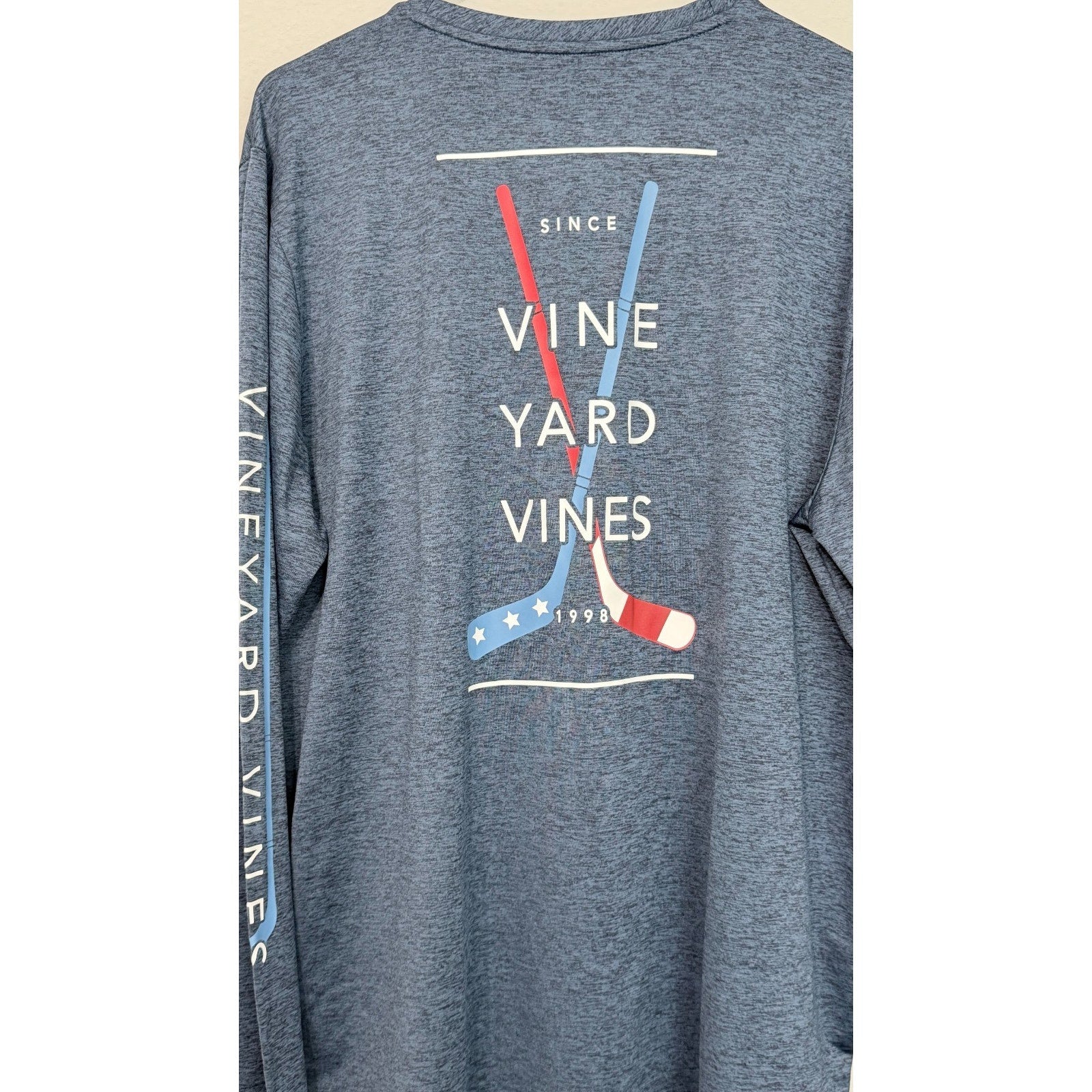 NWT Vineyard Vines Hockey Sticks Long-Sleeve Harbor Performance Tee Adult L
