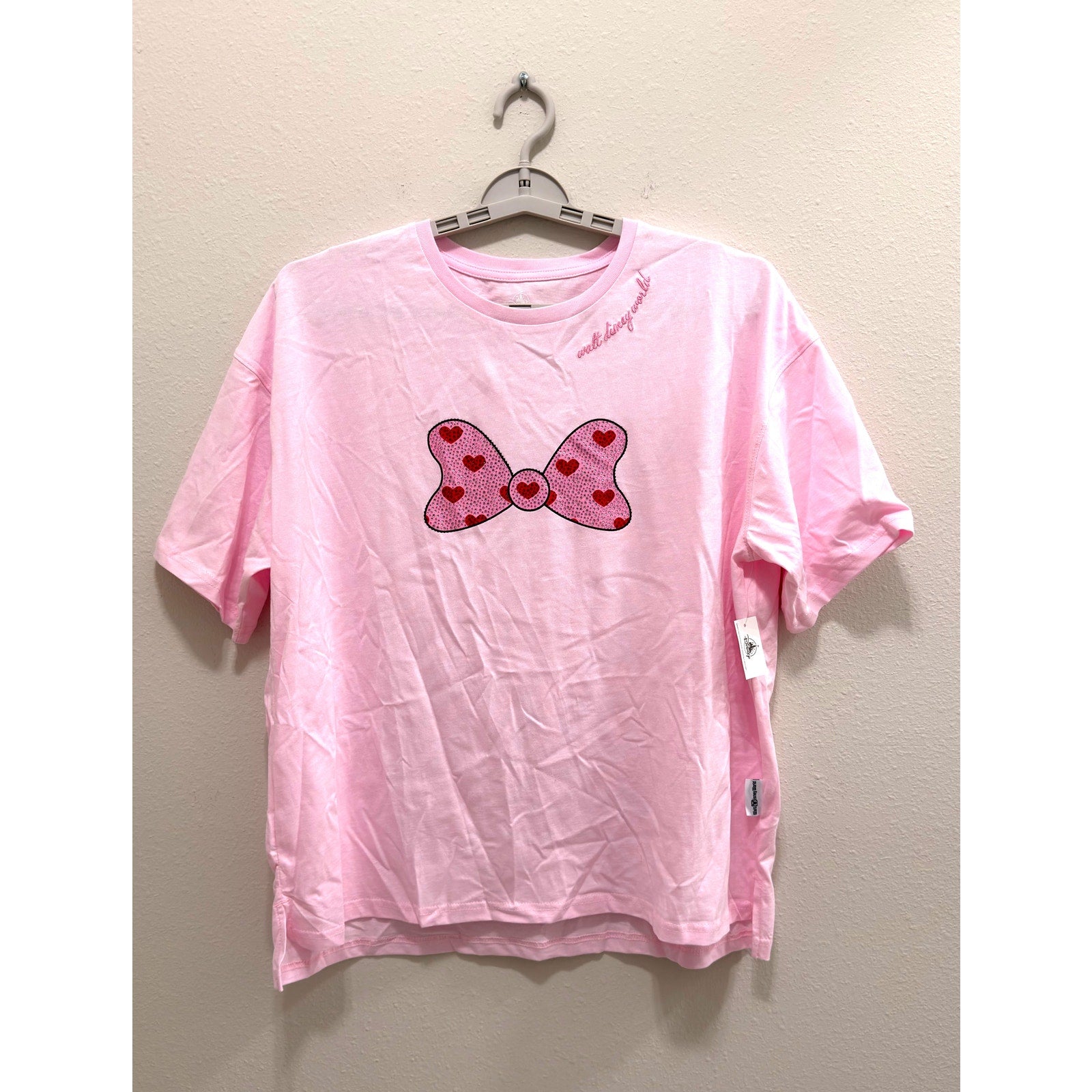 Disney Parks Women's Minnie Mouse Sequin Bow & Hearts Pink T-Shirt Large NWT