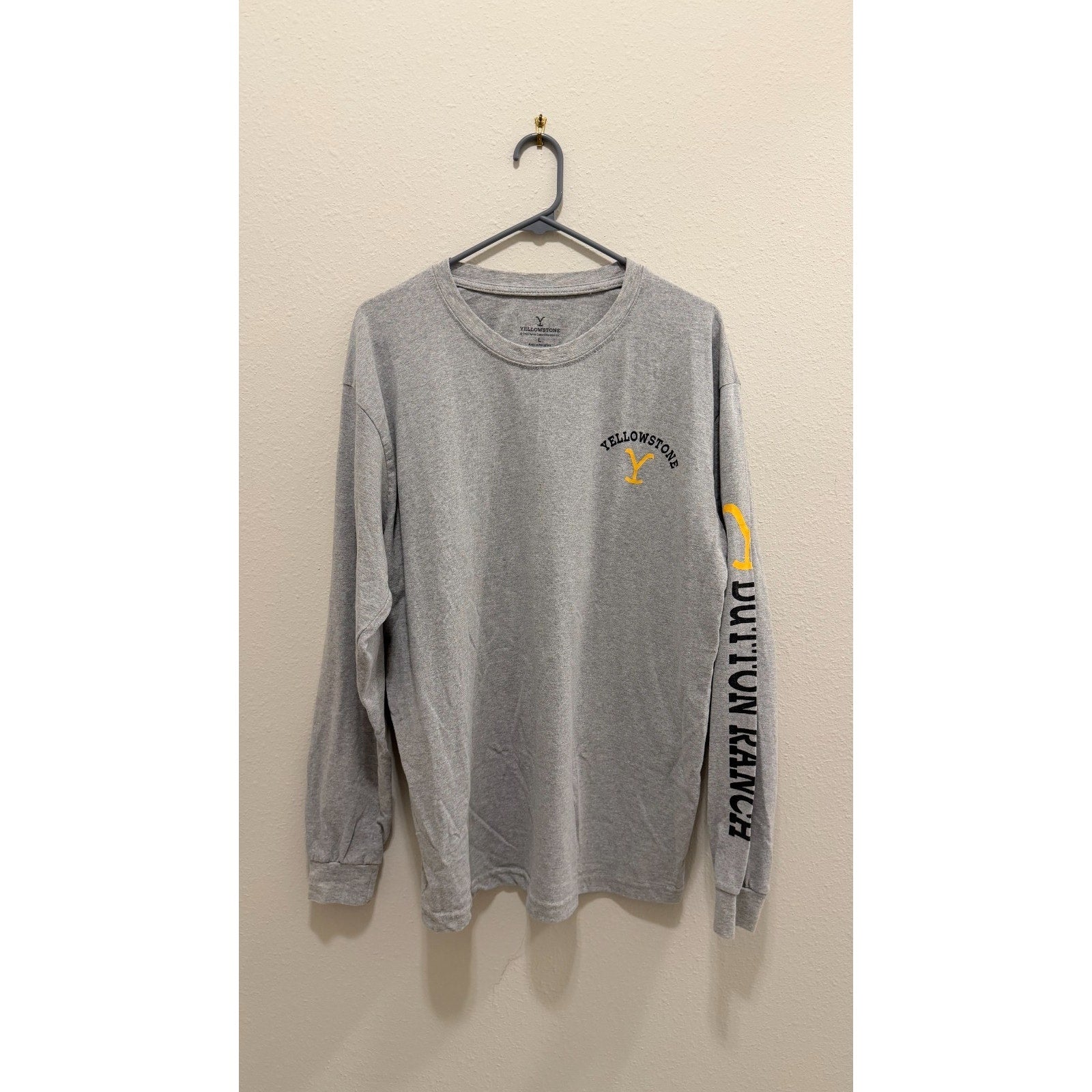 Yellowstone TV Show "Dutton Ranch" Long Sleeve Shirt - Men’s Large - Preowned