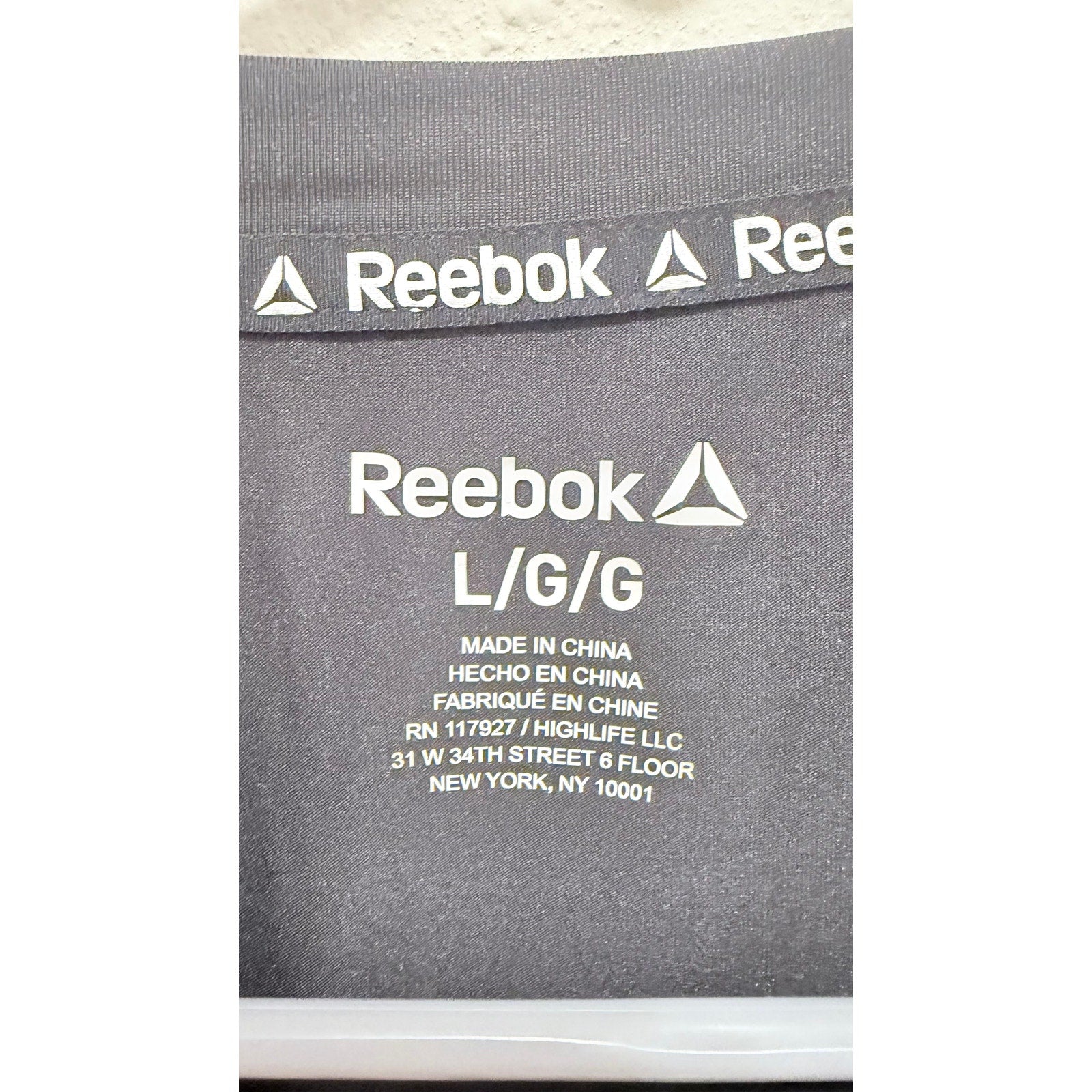 NWOT Reebok Men's Black Graphic Logo Gym Training Shirt - Large