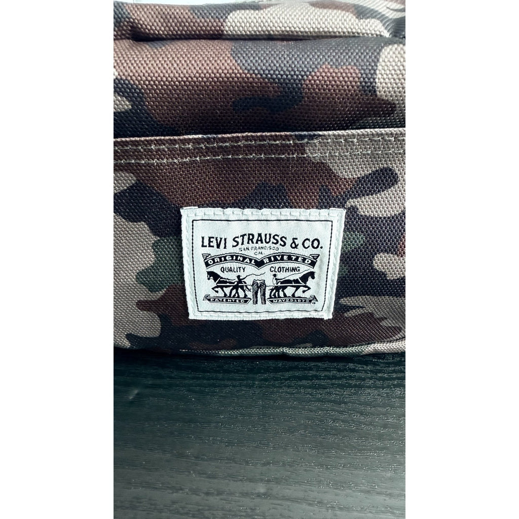 Levi Strauss Camo Toiletry Kit / Dopp Bag | Travel Carrying Strap NWT