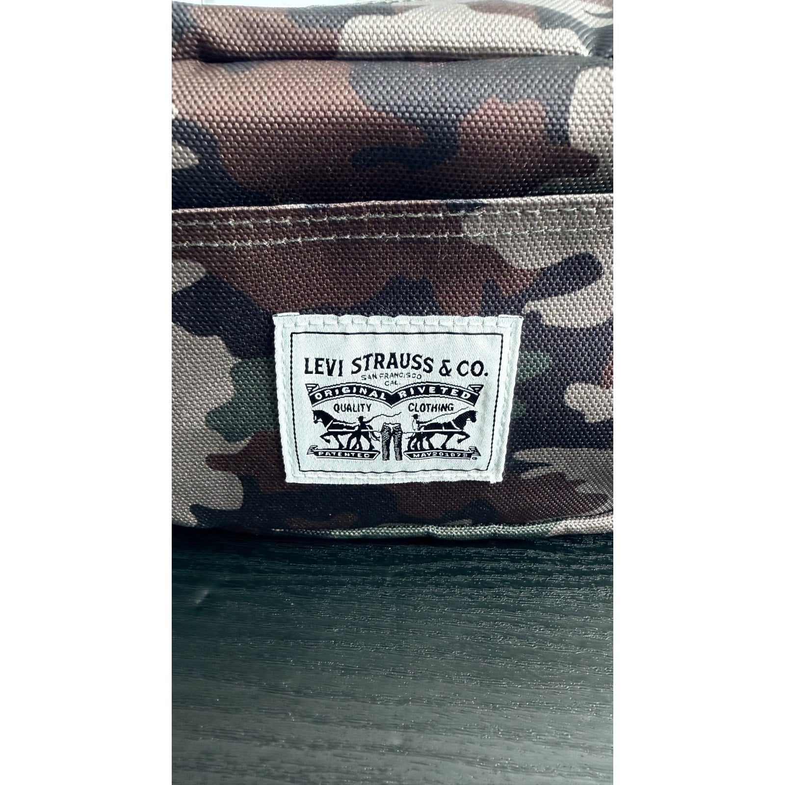 Levi Strauss Camo Toiletry Kit / Dopp Bag | Travel Carrying Strap NWT
