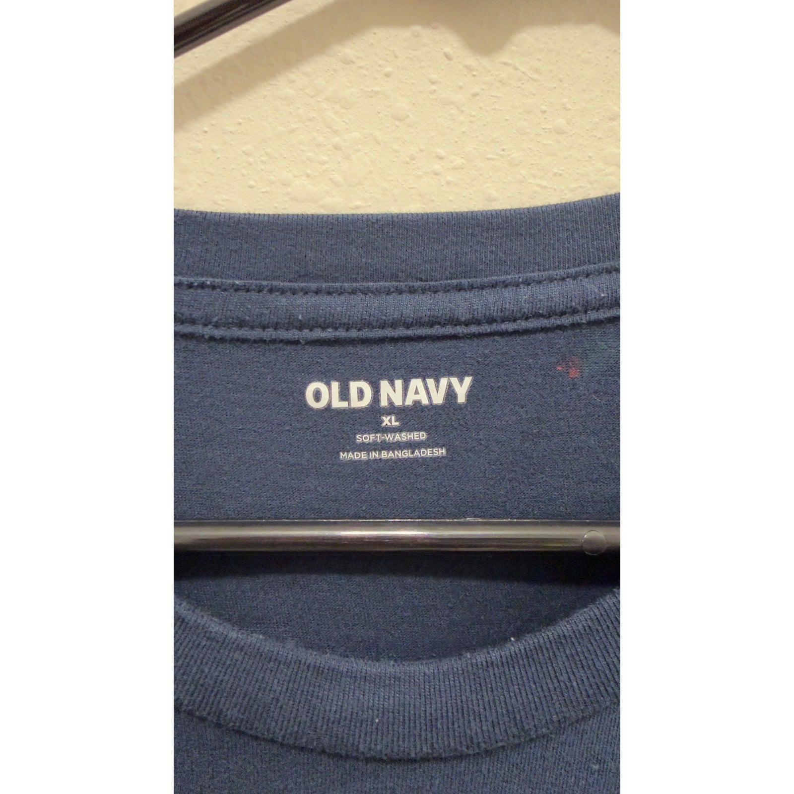 Old Navy "Holly Jolly" Christmas Graphic T-Shirt Men's Size XL Navy Blue