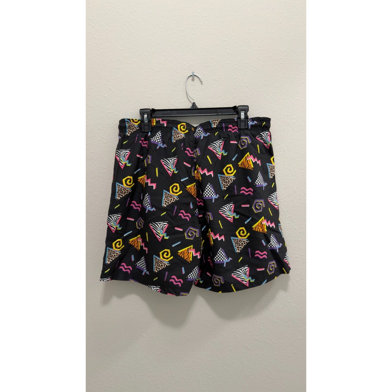 Broken Threads Men's Retro 90s Swim Trunks – Large NWT