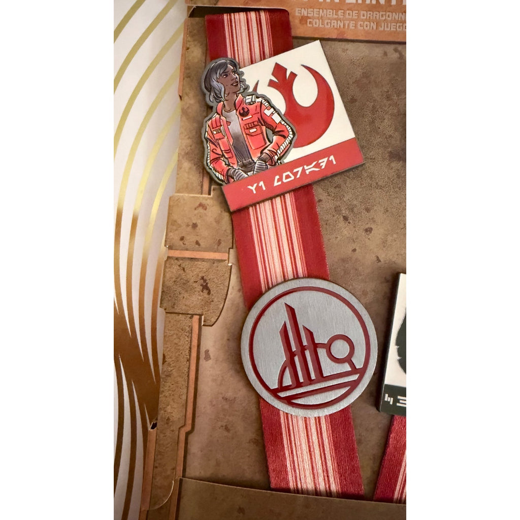 Disney Pins Star Wars Galaxy's Edge Starter Trading Pin Lanyard Set