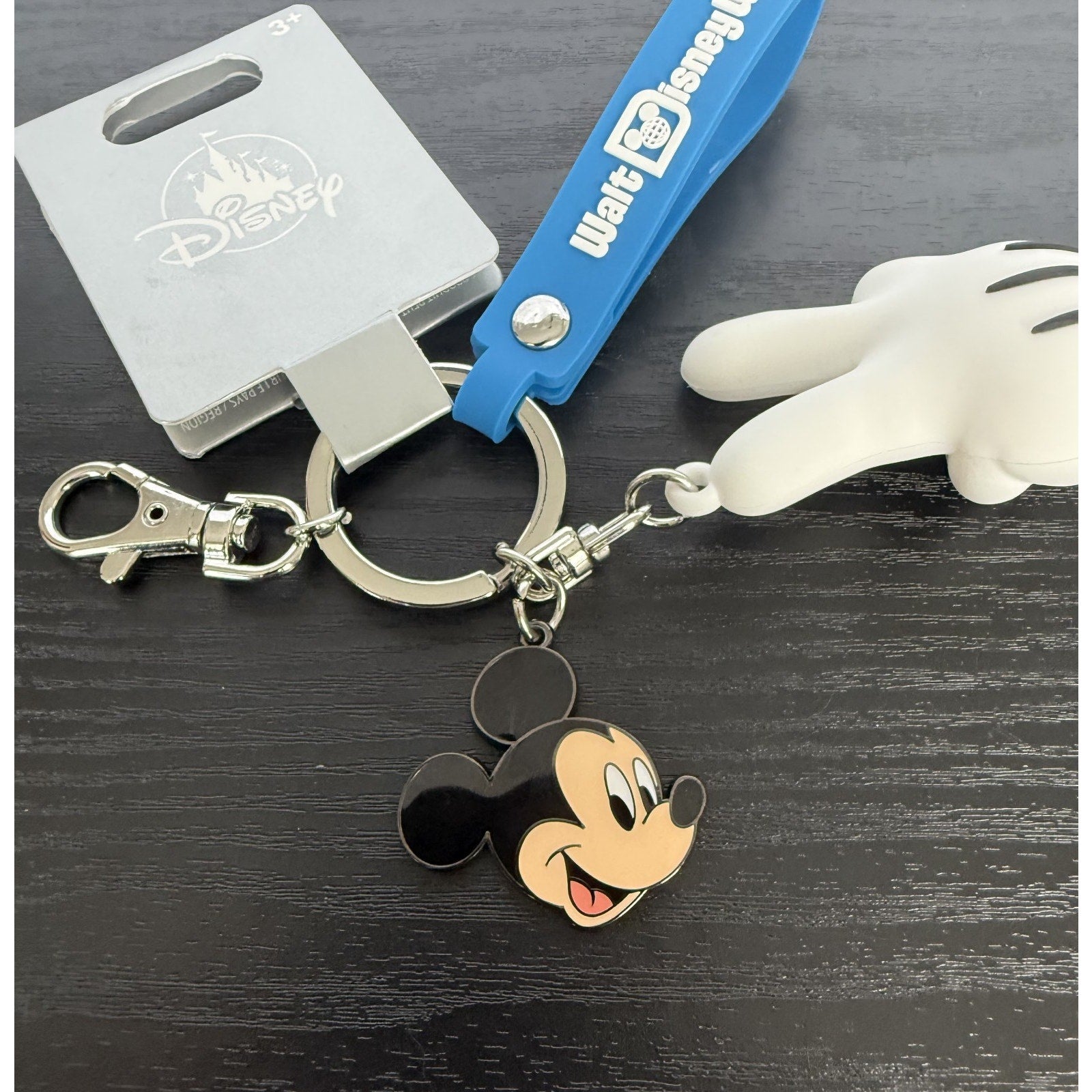 NEW Walt Disney World Mickey Mouse & Glove Walt Disney World Logo Keychain