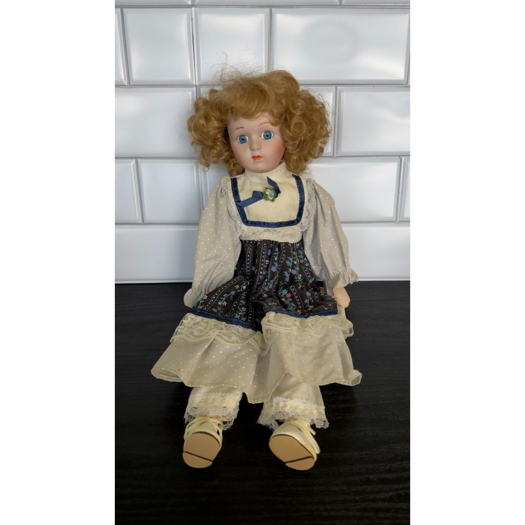 Vintage 1988 Heritage Mint "Allison" 16" Porcelain Doll (D27)