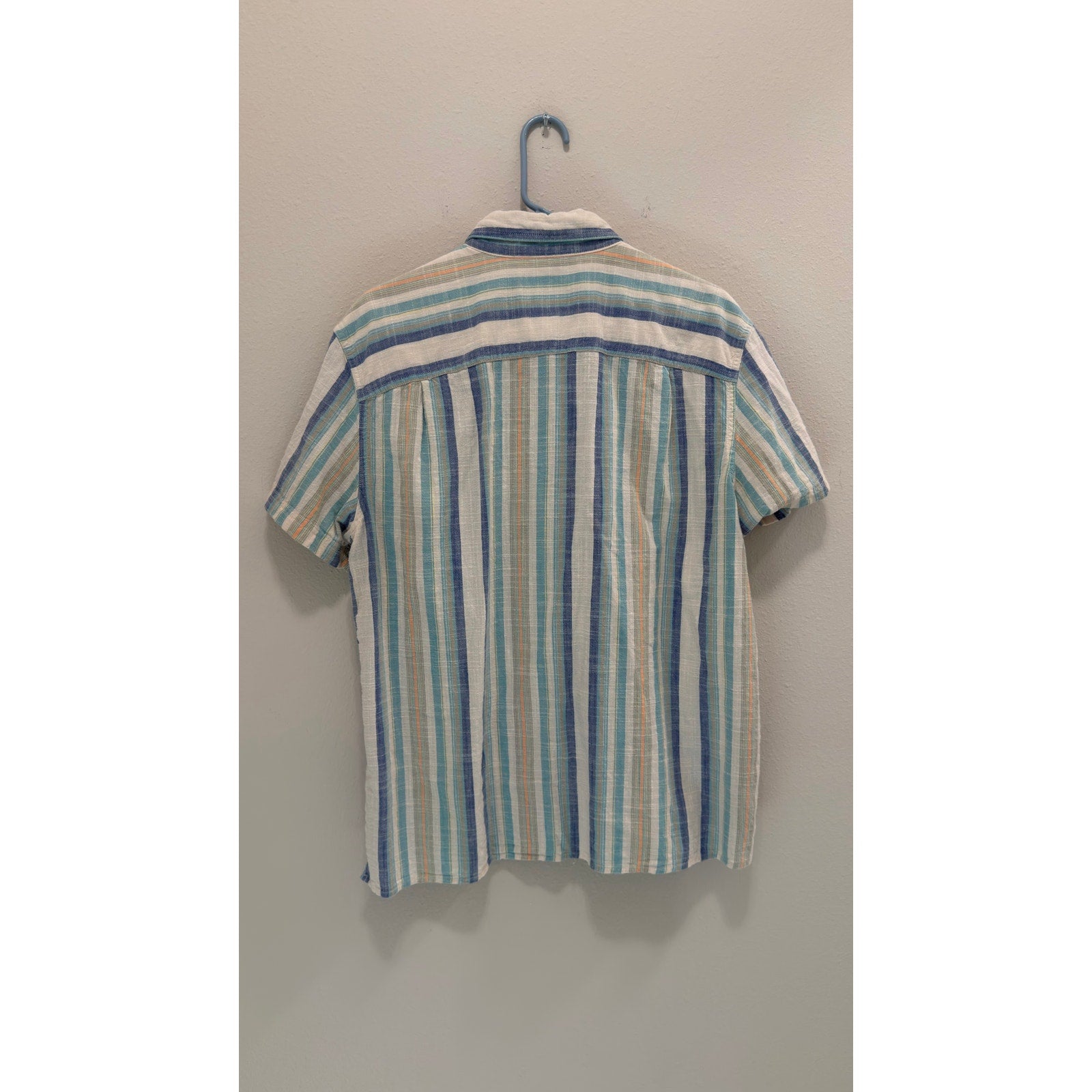 American Eagle Men's Striped Button Down – Large – Preowned