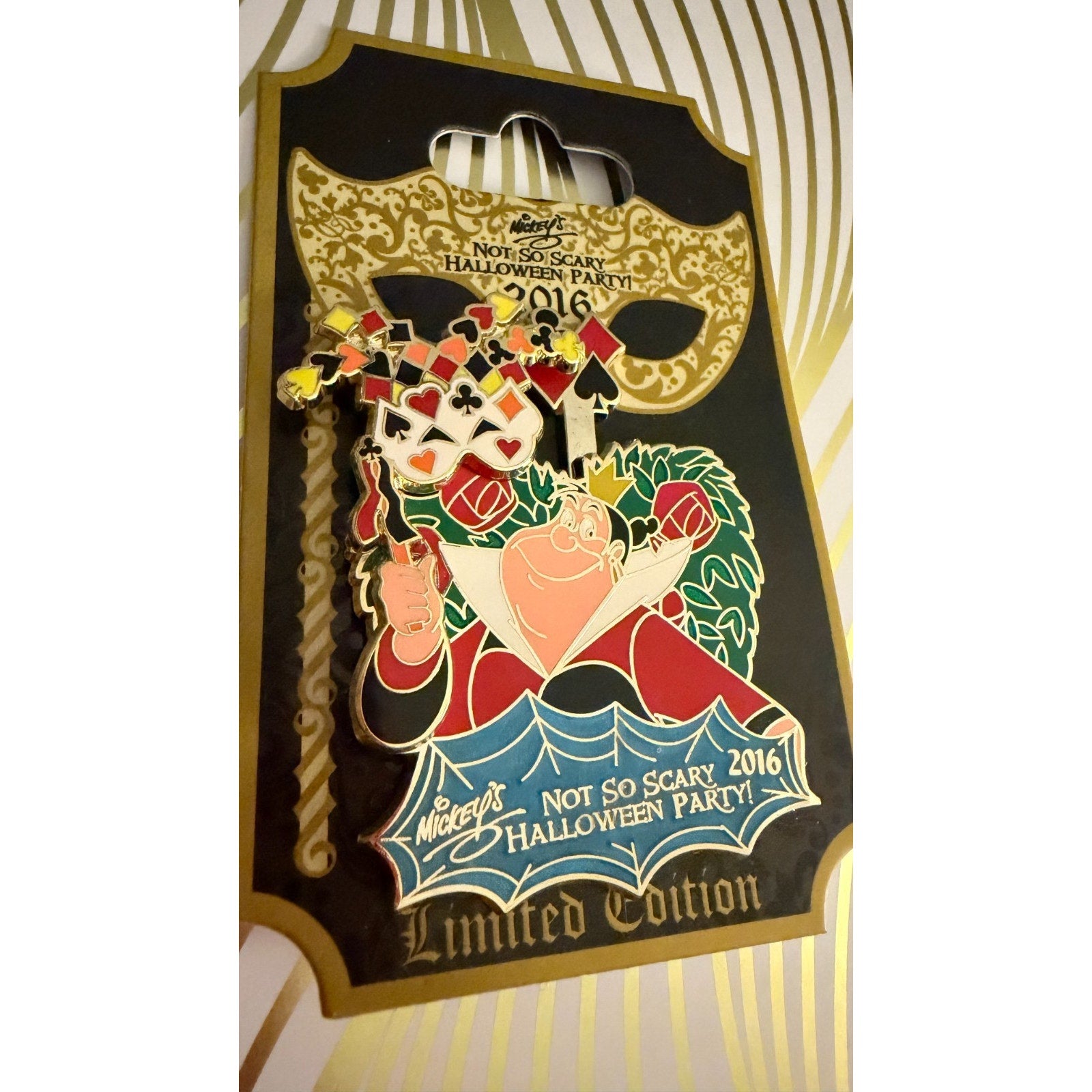 Disney Parks 2016 Mickey’s Halloween Party Queen of Hearts 3D Slider Pin