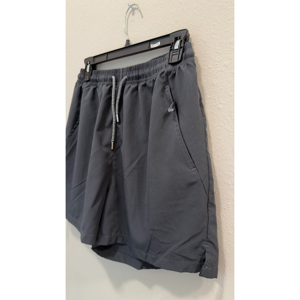 Men's Lightweight Performance Shorts - Size Large (5.5" Inseam)