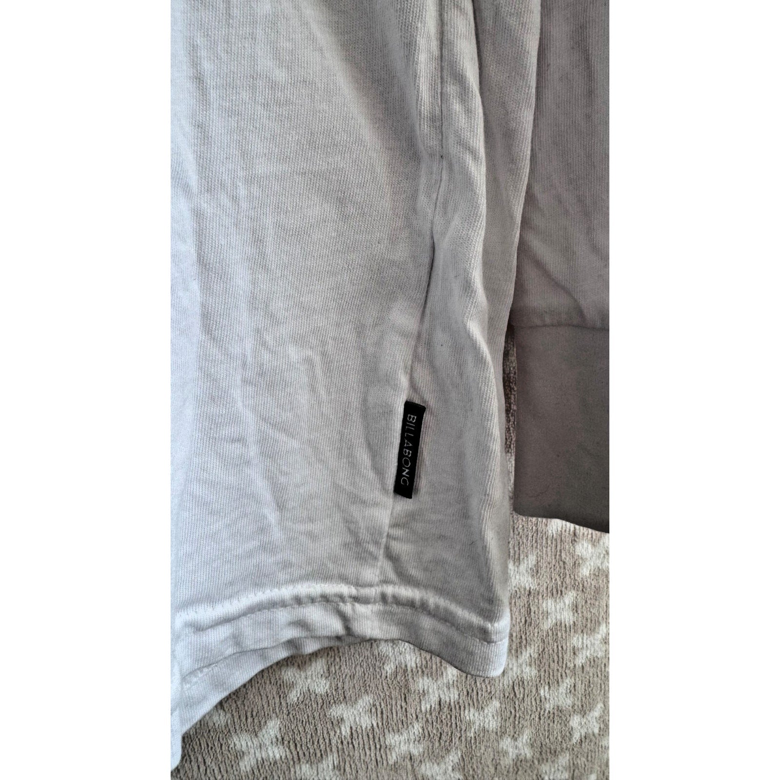 Billabong Men's Long Sleeve T-Shirt | Pre-Owned Surf wear Large